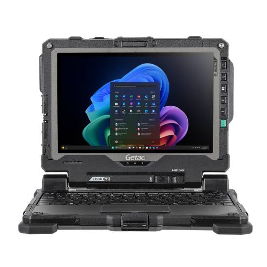 Robuster Getac-Laptop mit Touchscreen offen, zeigt Windows-Desktop und Startmenü, konzipiert für raue Feldarbeit.