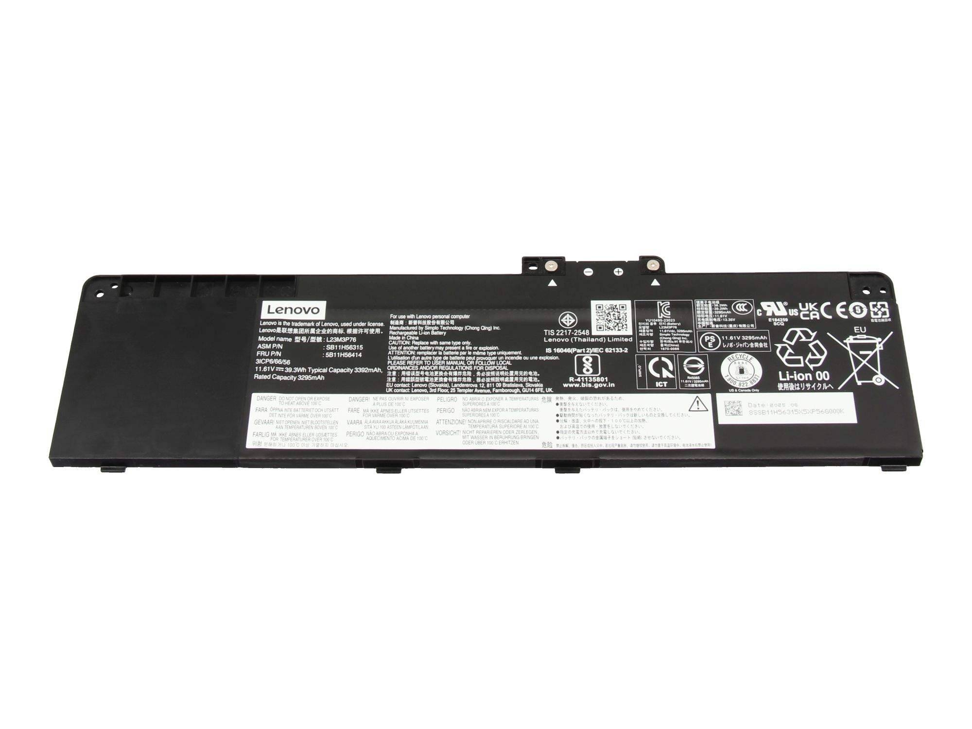 Ein Lenovo-Laptop-Akku auf weißem Hintergrund dargestellt, mit sichtbaren Produktetiketten und Sicherheitssymbolen.