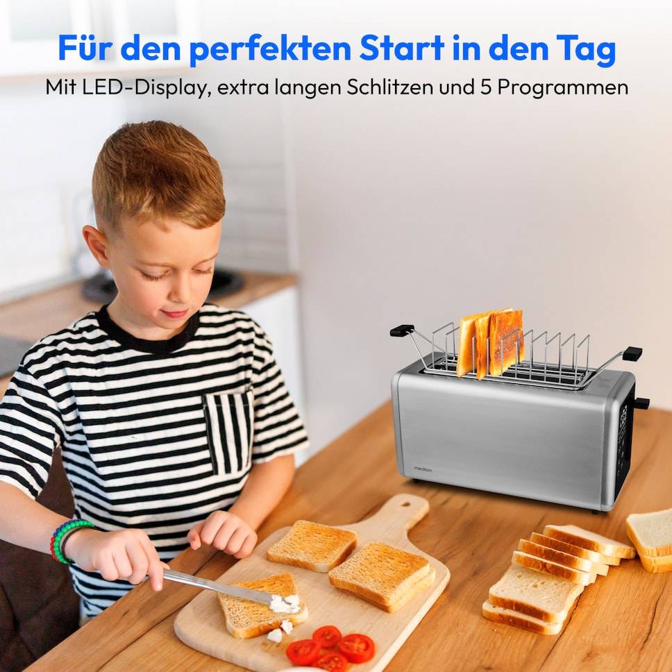 Junge bereitet Toast mit einem Toaster und in Scheiben geschnittenem Brot zu; deutscher Anzeigentext sagt „Für den perfekten Start in den Tag" und erwähnt LED-Display, extra lange Schlitze und 5 Programme.