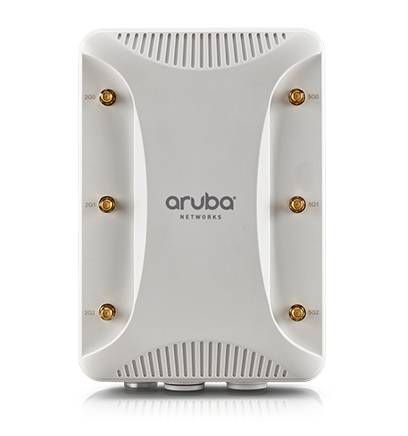 Weißer Aruba Networks WLAN-Zugangspunkt mit sechs goldenen Antennenanschlüssen, Vorderansicht auf einfachem Hintergrund.