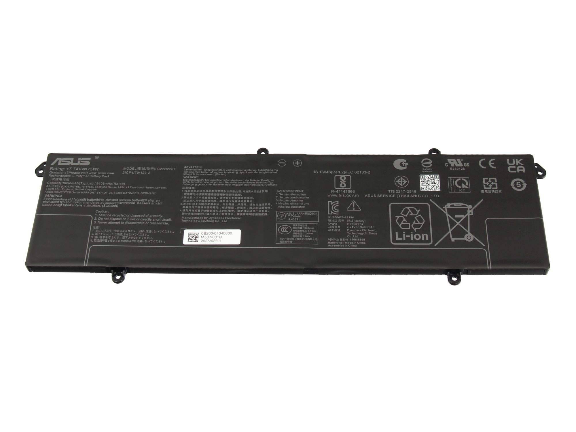 Schwarzes ASUS-Laptop-Akku mit gedruckten Sicherheitsetiketten und Anschlüssen auf weißem Hintergrund.