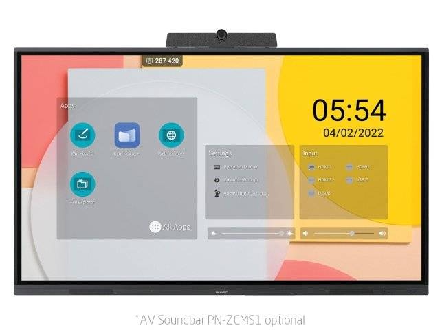Interaktiver Display-Startbildschirm mit Apps, Einstellungen und Eingabemenü, mit Uhr 05:54 und Datum 04/02/2022; Beschriftung vermerkt „AV Soundbar PN-ZCMS1 optional"