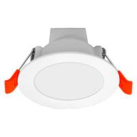 Runde, bündige LED-Deckenleuchte mit orangefarbenen Federklemmen auf weißem Hintergrund.