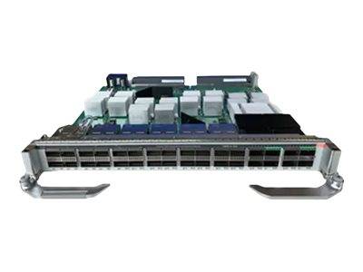 Vorderansicht eines Server-Hardware-Moduls mit freiliegenden Leiterplatten und Kühlkomponenten, isoliert auf weißem Hintergrund dargestellt.