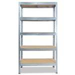 Metallregal mit fünf offenen Regalen auf weißem Hintergrund.