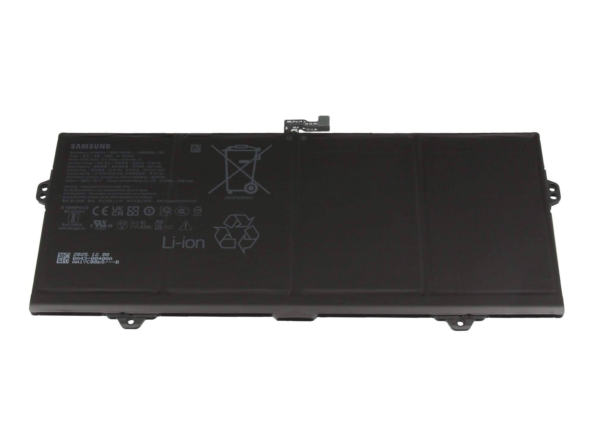 Schwarzes Samsung-Lithium-Ionen-Laptop-Akku-Pack auf weißem Hintergrund, von oben fotografiert.