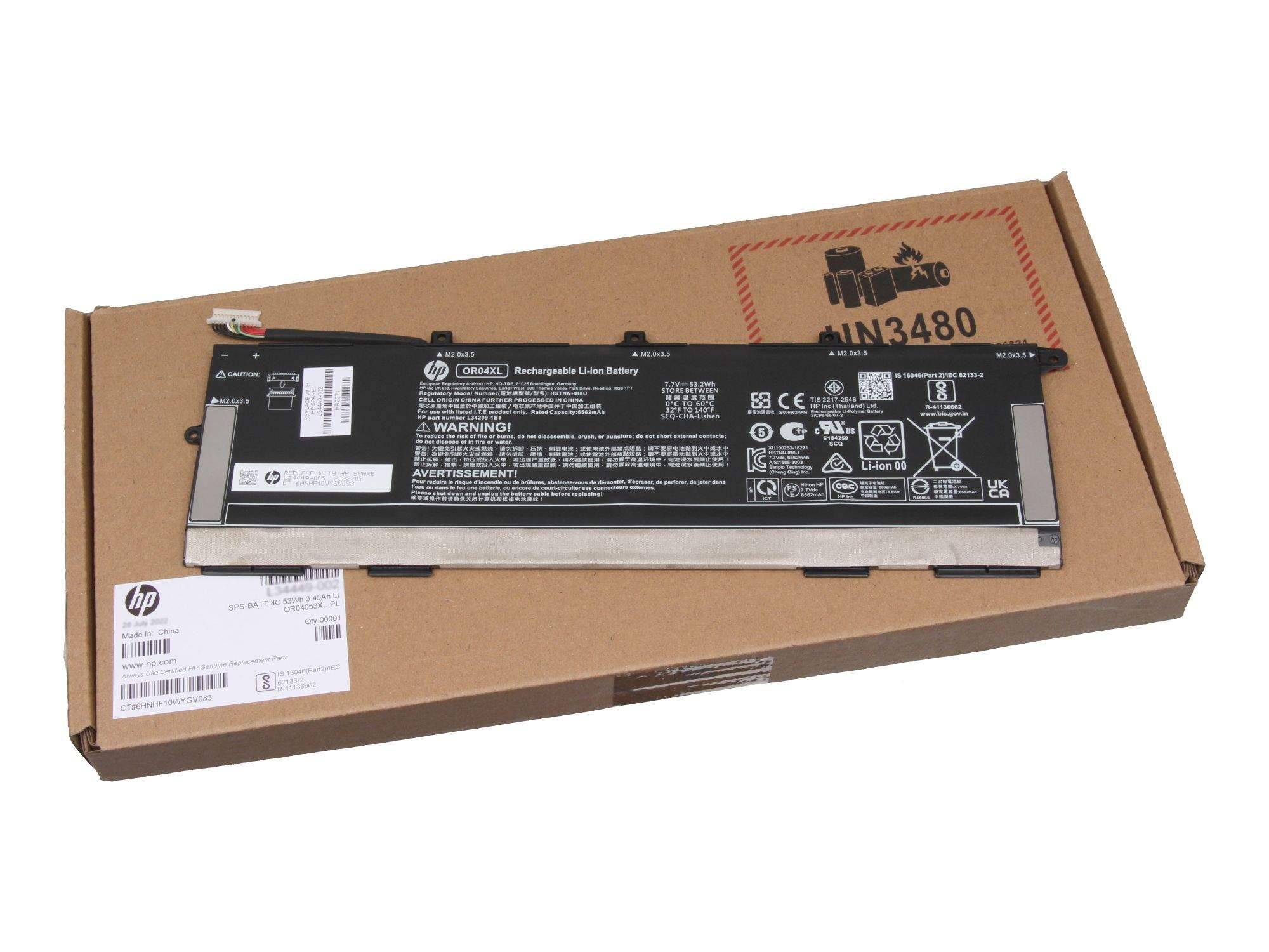 HP wiederaufladbarer Lithium-Ionen-Laptop-Akku, der auf seiner Kartonversandbox ruht
