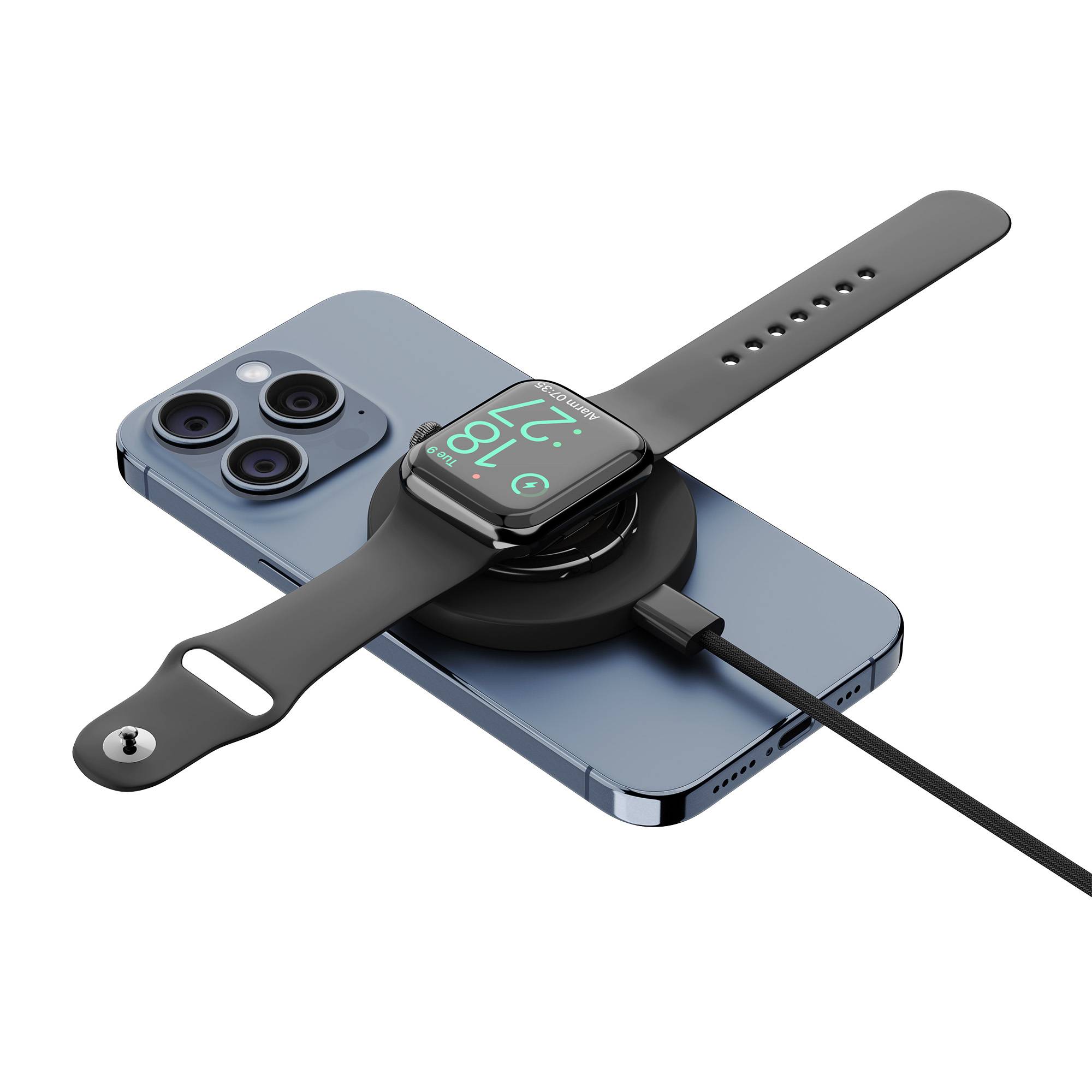 Apple Watch lädt auf einem kabellosen Ladegerät auf der Rückseite eines blauen iPhones, der über ein Kabel verbunden ist