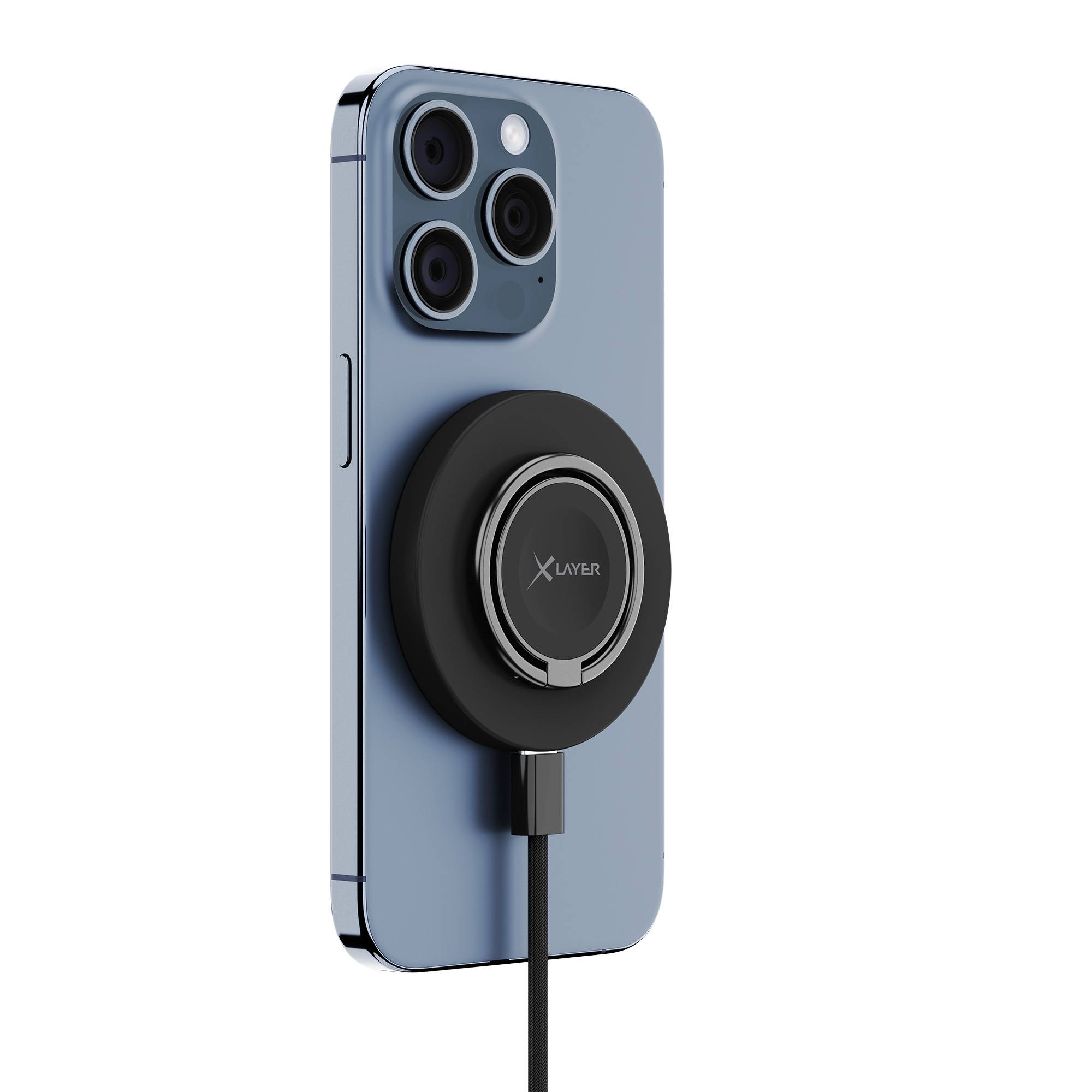 Blaues Smartphone, das auf der Rückseite mit einem großen kreisförmigen kabellosen Ladezubehör in der Mitte angebracht gezeigt wird, das unten durch ein Kabel verbunden ist.