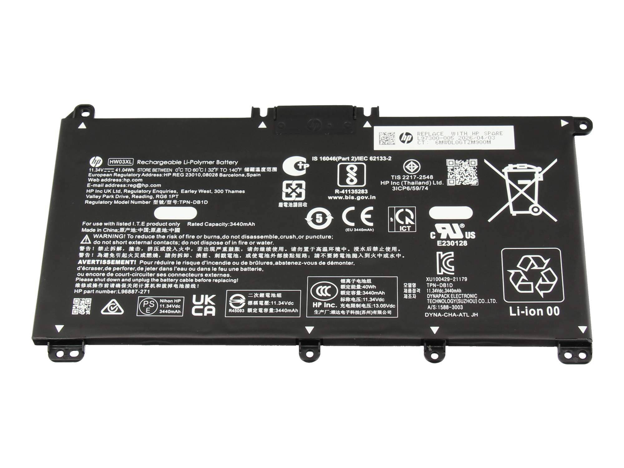 Schwarze HP wiederaufladbare Li-Ionen-Laptop-Batterie mit gedruckten Sicherheitsetiketten und Recycling-Symbolen auf weißem Hintergrund.
