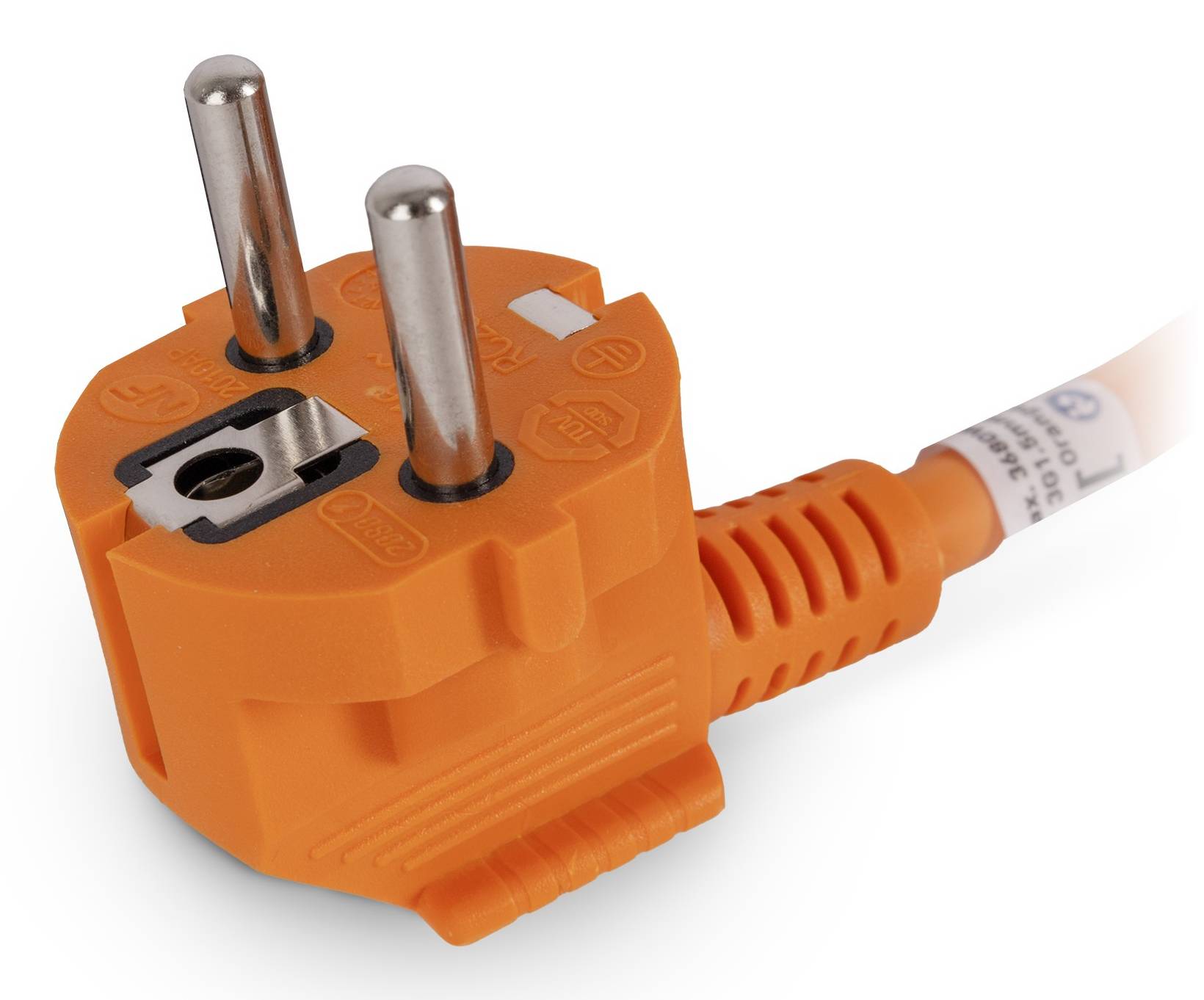 Orangefarbiger, geerdeter Stromstecker mit drei runden Metallstiften und angeschlossenem Kabel auf weißem Hintergrund.