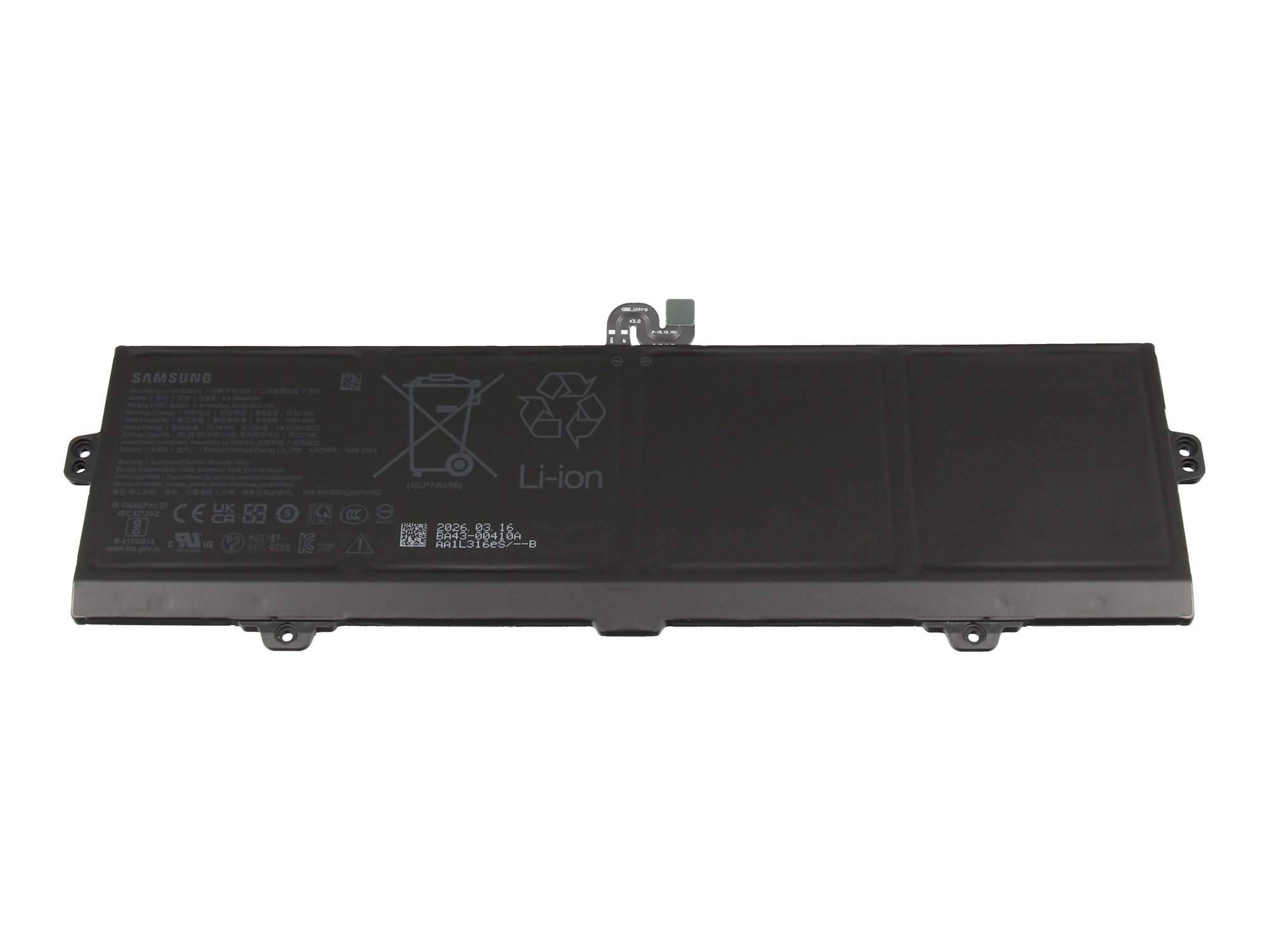 Schwarze Laptop-Batterie mit Anschlusslasche, isoliert auf weißem Hintergrund dargestellt.
