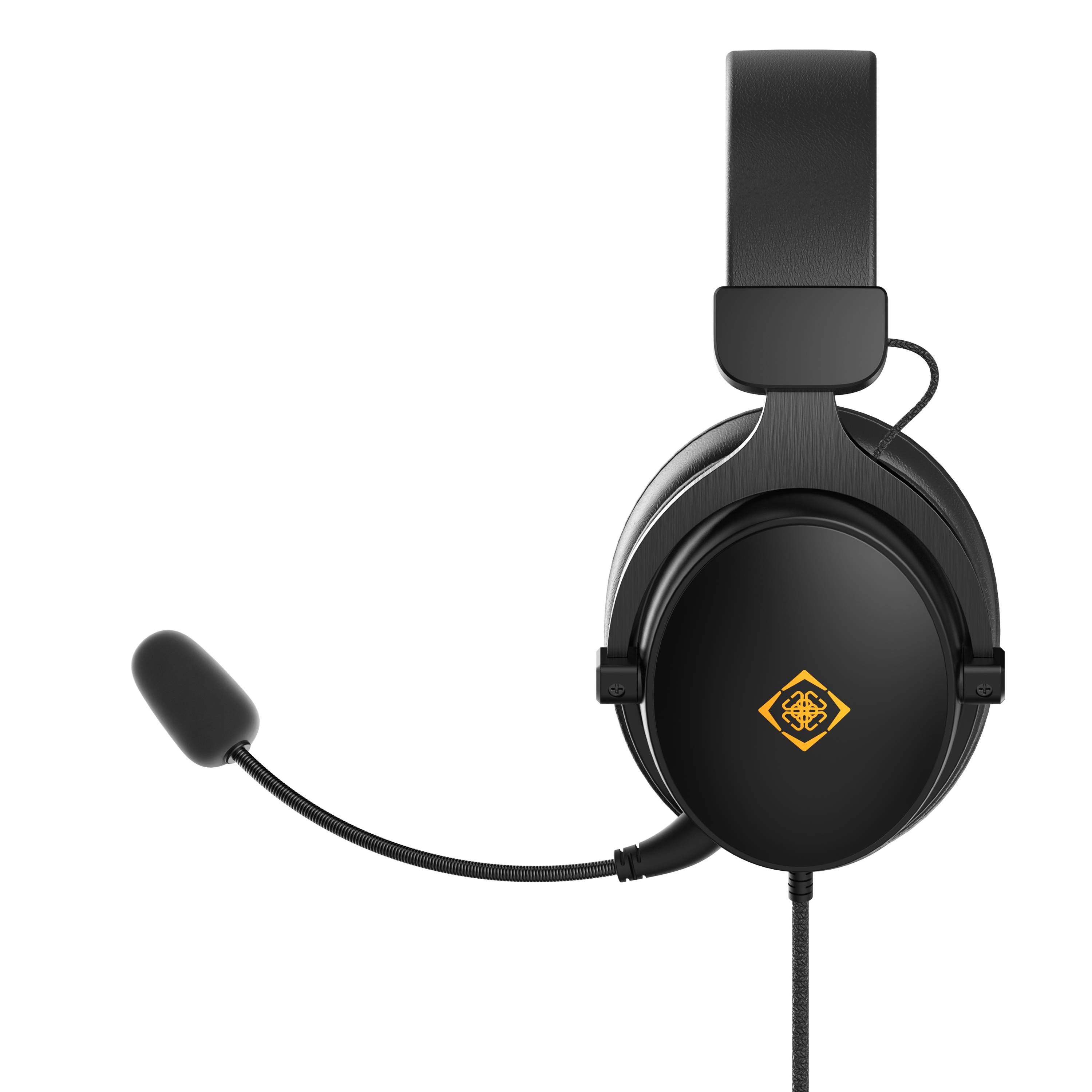 Schwarzes Over-Ear-Gaming-Headset mit Boom-Mikrofon und goldenem Logo auf der Ohrmuschel, auf weißem Hintergrund dargestellt.