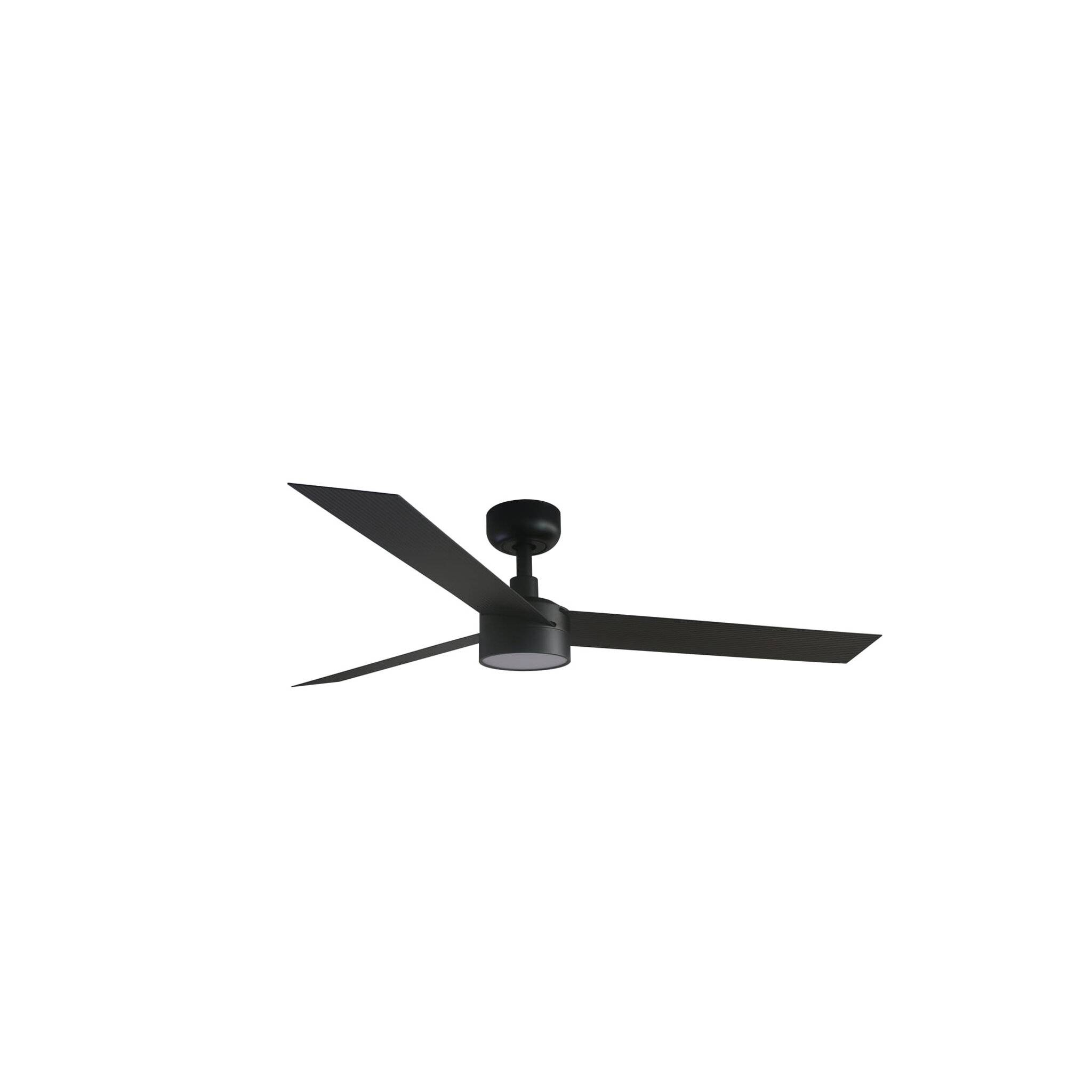 Schwarzer moderner Deckenventilator mit drei Flügeln isoliert auf weißem Hintergrund.