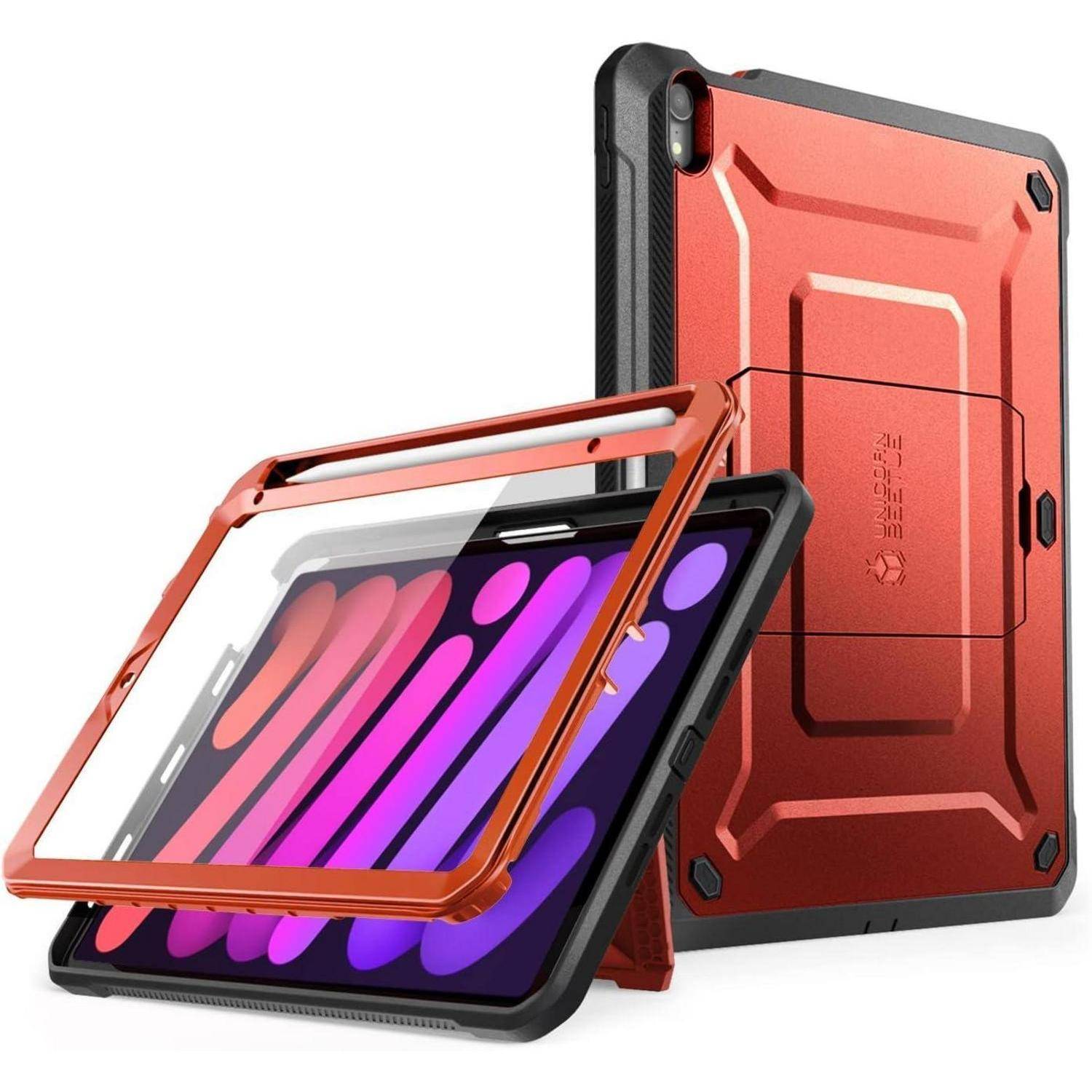 Rotes Tablet-Schutztasche mit integriertem Ständer und abnehmbarer transparenter Vorderabdeckung, gezeigt zum Schutz eines Tablets in Quer- und Hochformatposition.