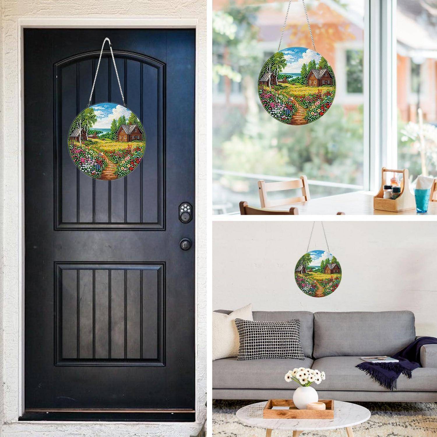 Rund bemalte hängende Dekoration, die eine bunte Gartenlandschaft zeigt, ausgestellt in drei Szenen: an einer Haustür, in einem Fenster und über einem Sofa.
