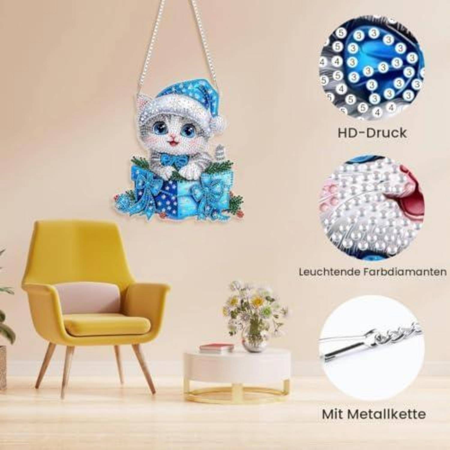 Dekoratives hängendes Katzen-Diamantmalerei-Ornament über einem Stuhl, mit eingefügten Hinweisen, die "HD-Druck"", ""Leuchtende Farbdiamanten"" und ""Mit Metallkette"" zeigen.