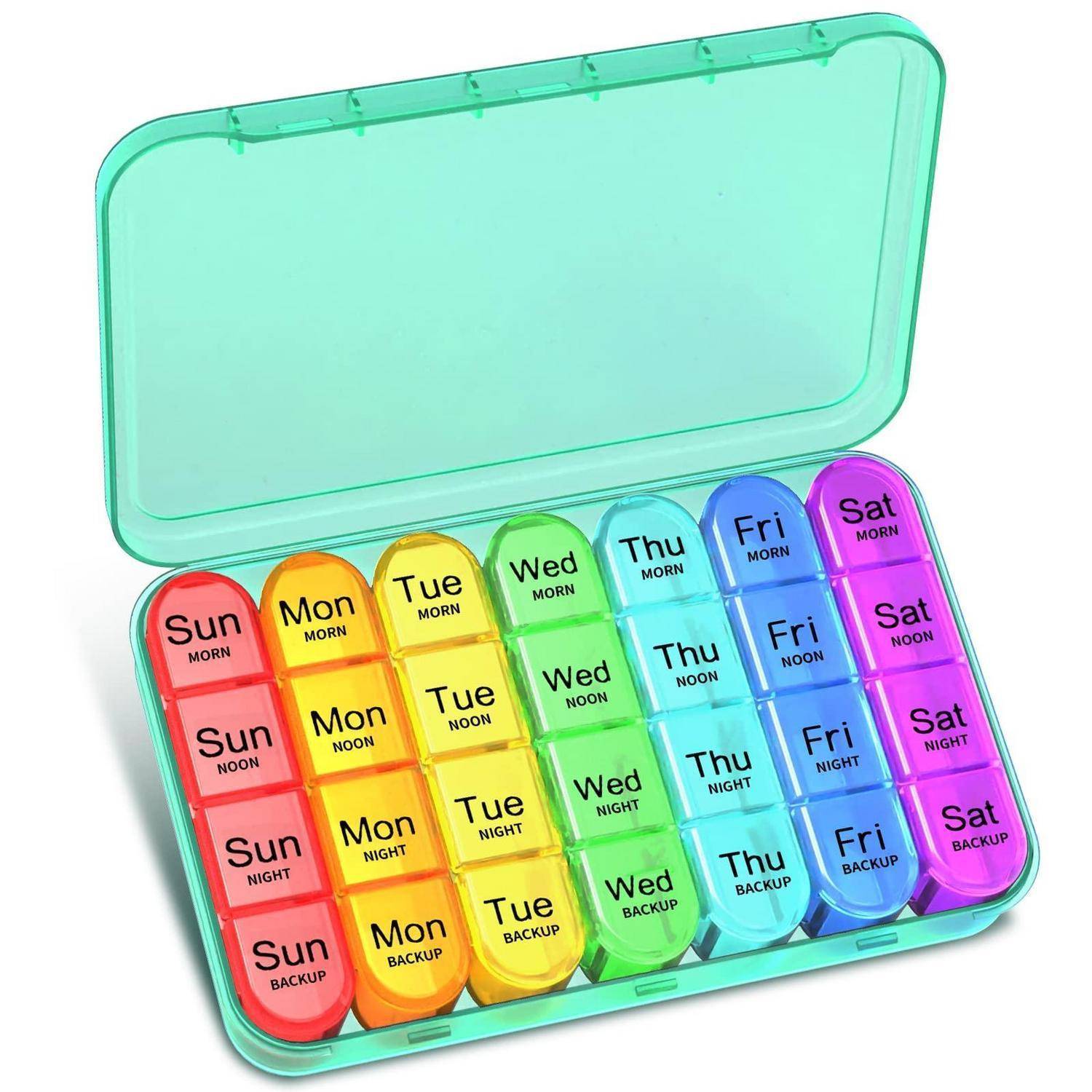 Farbenfroher wöchentlicher Pillorganizer mit beschrifteten Fächern für Sonntag bis Samstag, unterteilt in Morgen-, Mittags-, Nacht- und Ersatzdosen.
