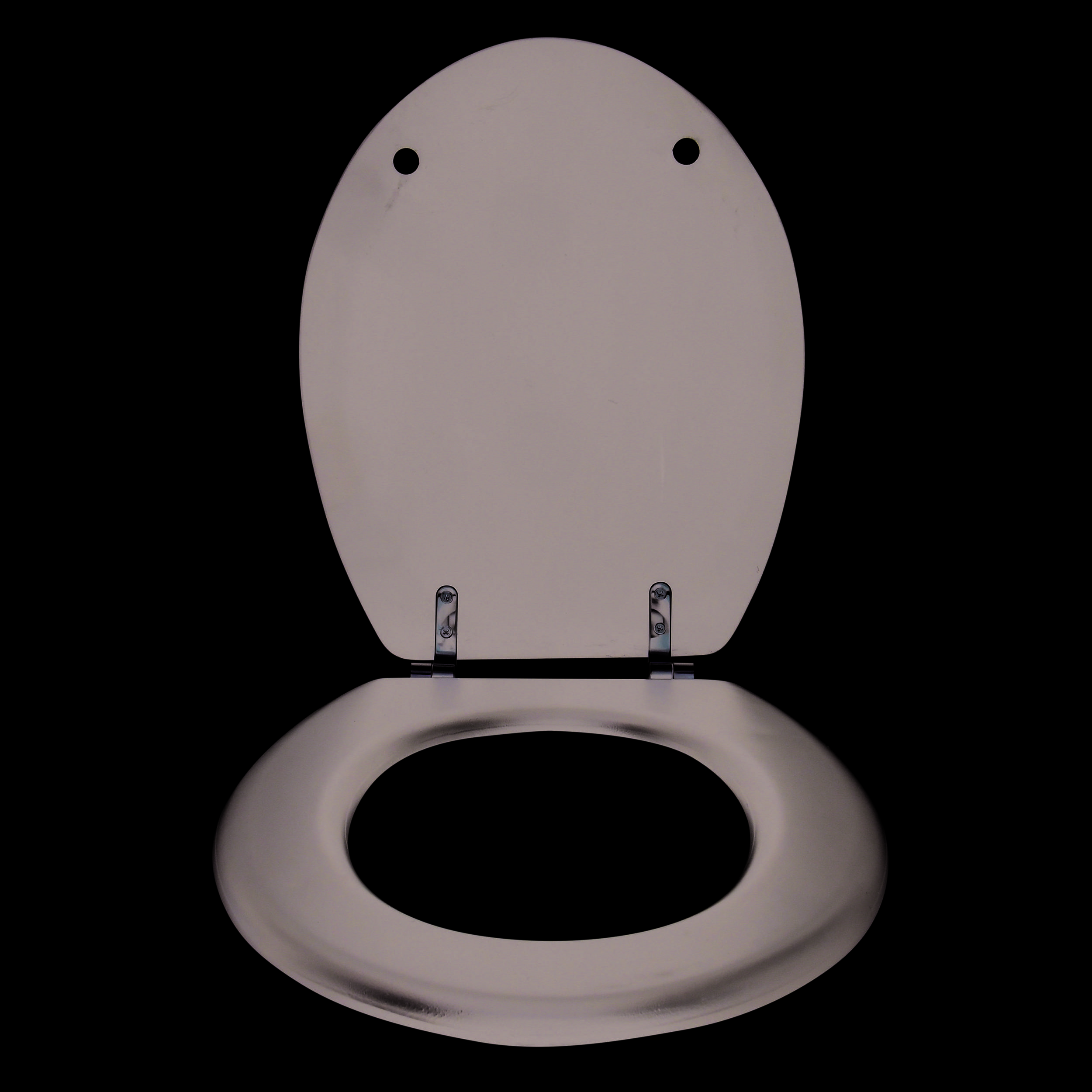 Schwarzer Toilettensitz mit offenem Deckel, Vorderansicht auf weißem Hintergrund.