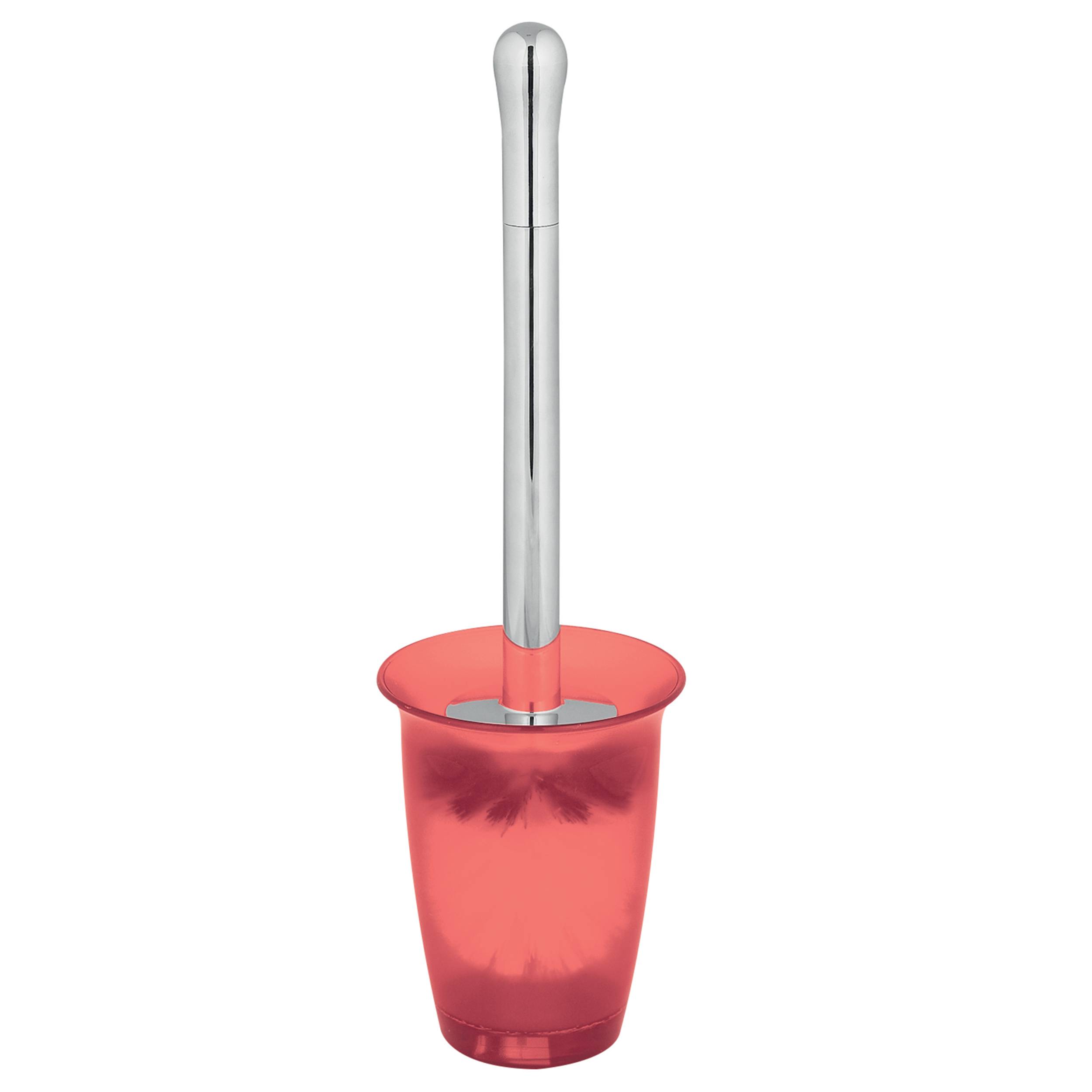 Rote Toilettenbürste in einem Halter mit langem silbernem Griff auf weißem Hintergrund.