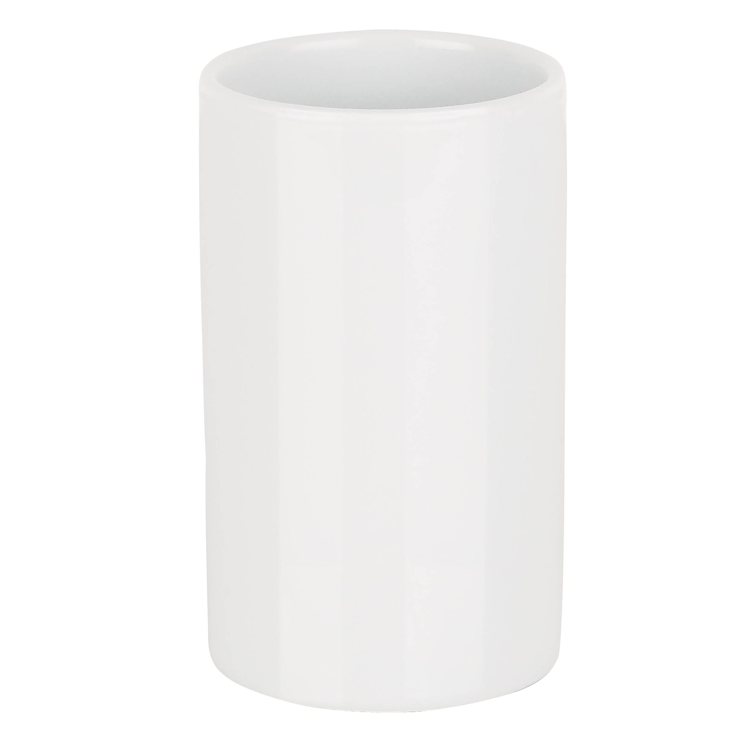 Weiße zylindrische Keramikvase oder Tasse mit offener Oberseite, dargestellt auf einem einfachen weißen Hintergrund.