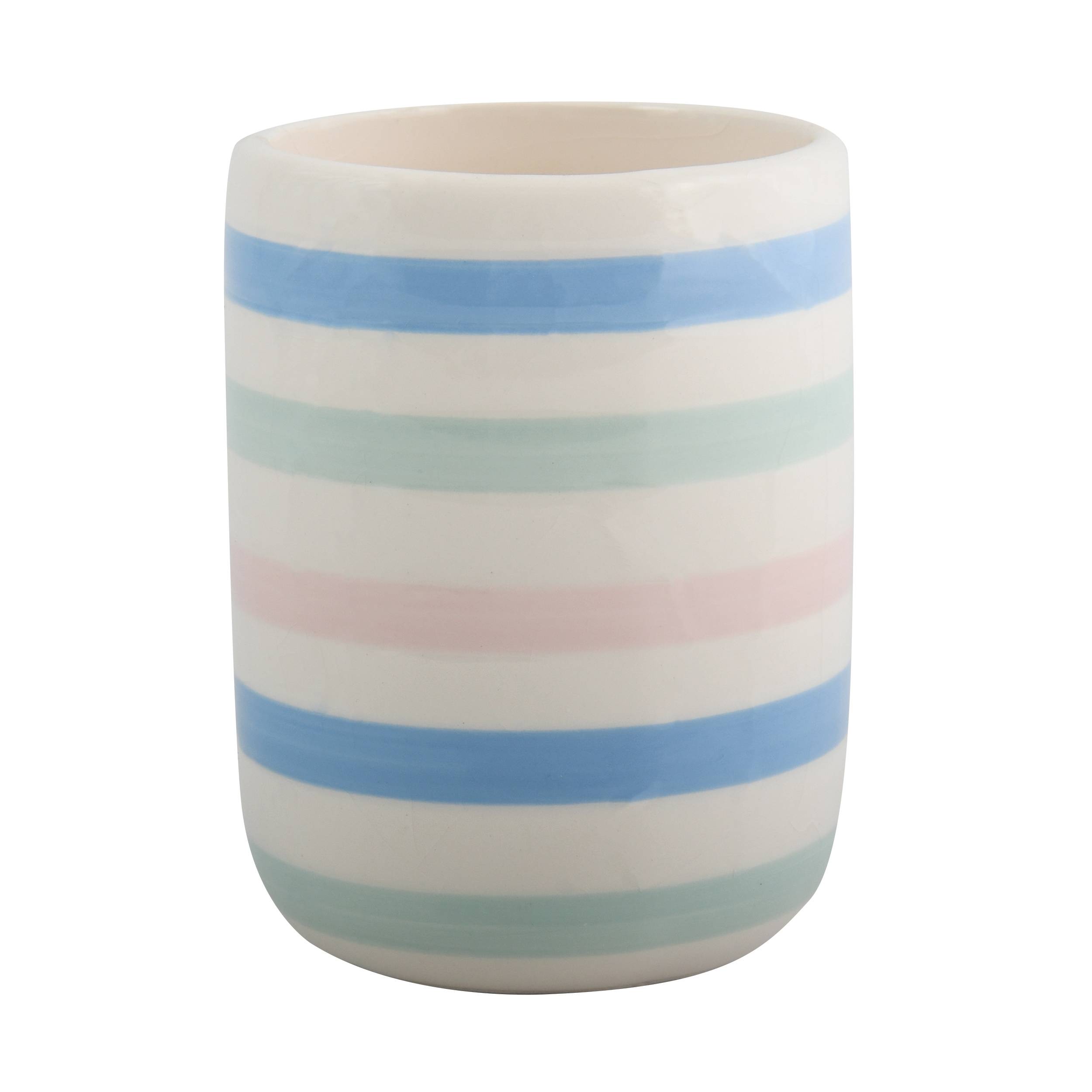 Weiße Keramiktasse mit pastellfarbenen horizontalen Streifen in Blau, Grün, Rosa und Grau auf einfachem Hintergrund.