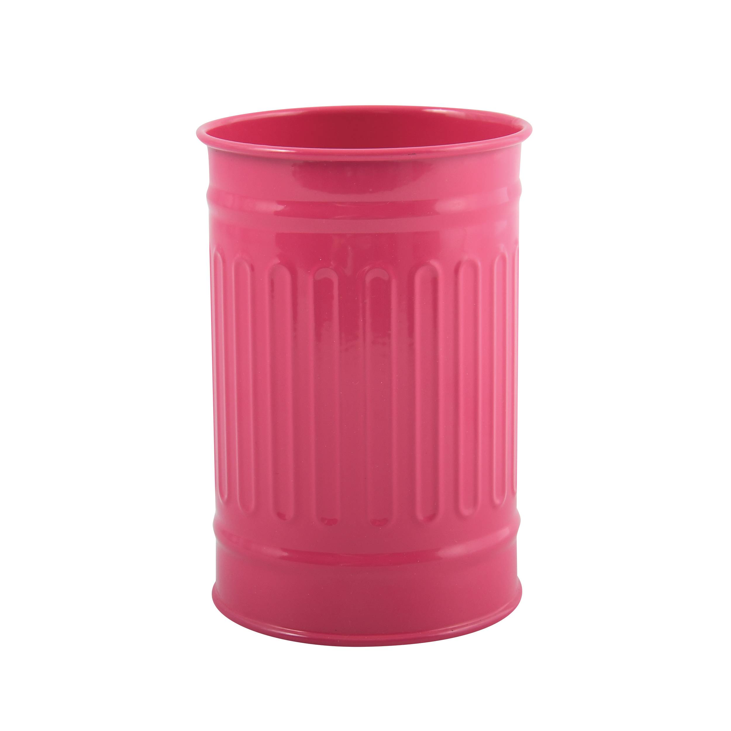 Rosa Plastik-Mülleimer auf weißem Hintergrund.