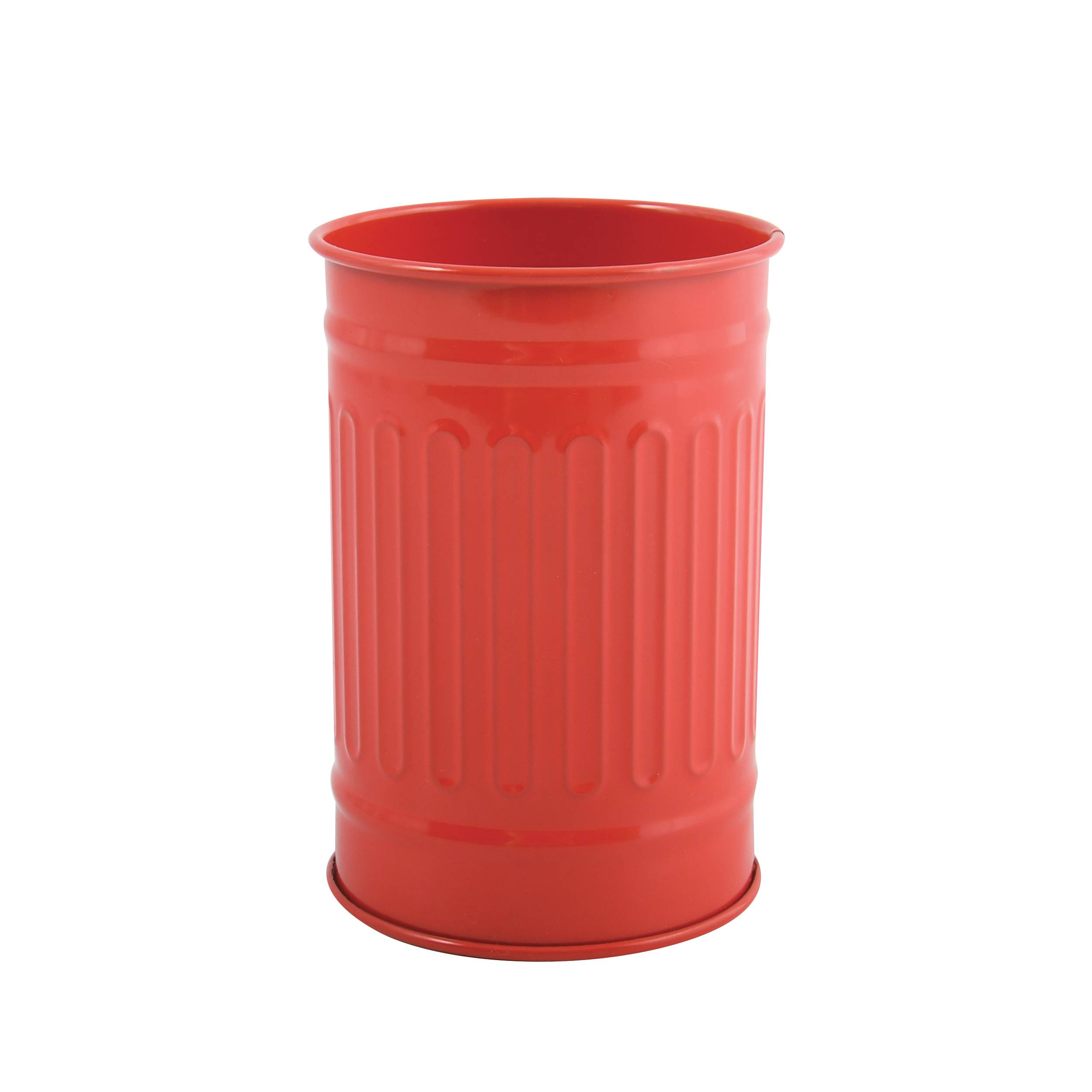 Roter Metallmülleimer auf weißem Hintergrund.