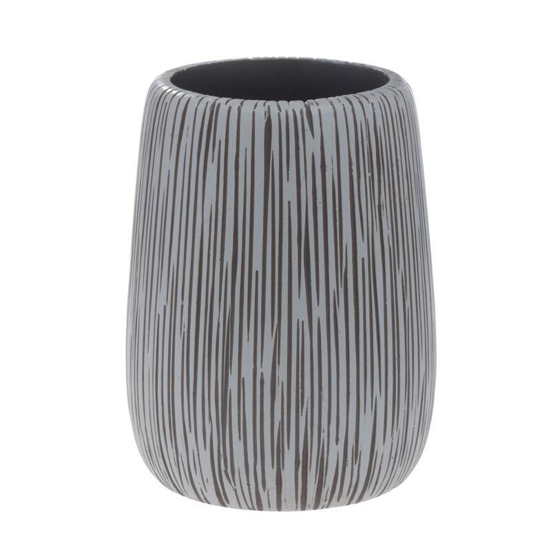 Graue zylindrische Vase mit schwarzen vertikalen Streifen auf weißem Hintergrund.