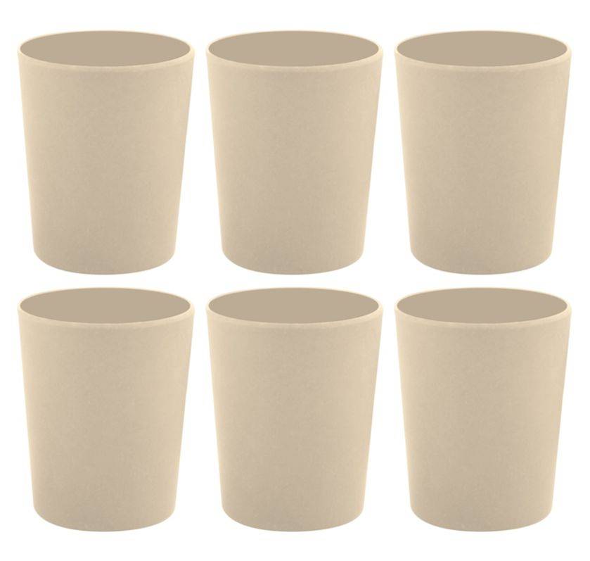 Sechs schlichte beige Einwegbecher in zwei Reihen zu je drei auf weißem Hintergrund angeordnet.