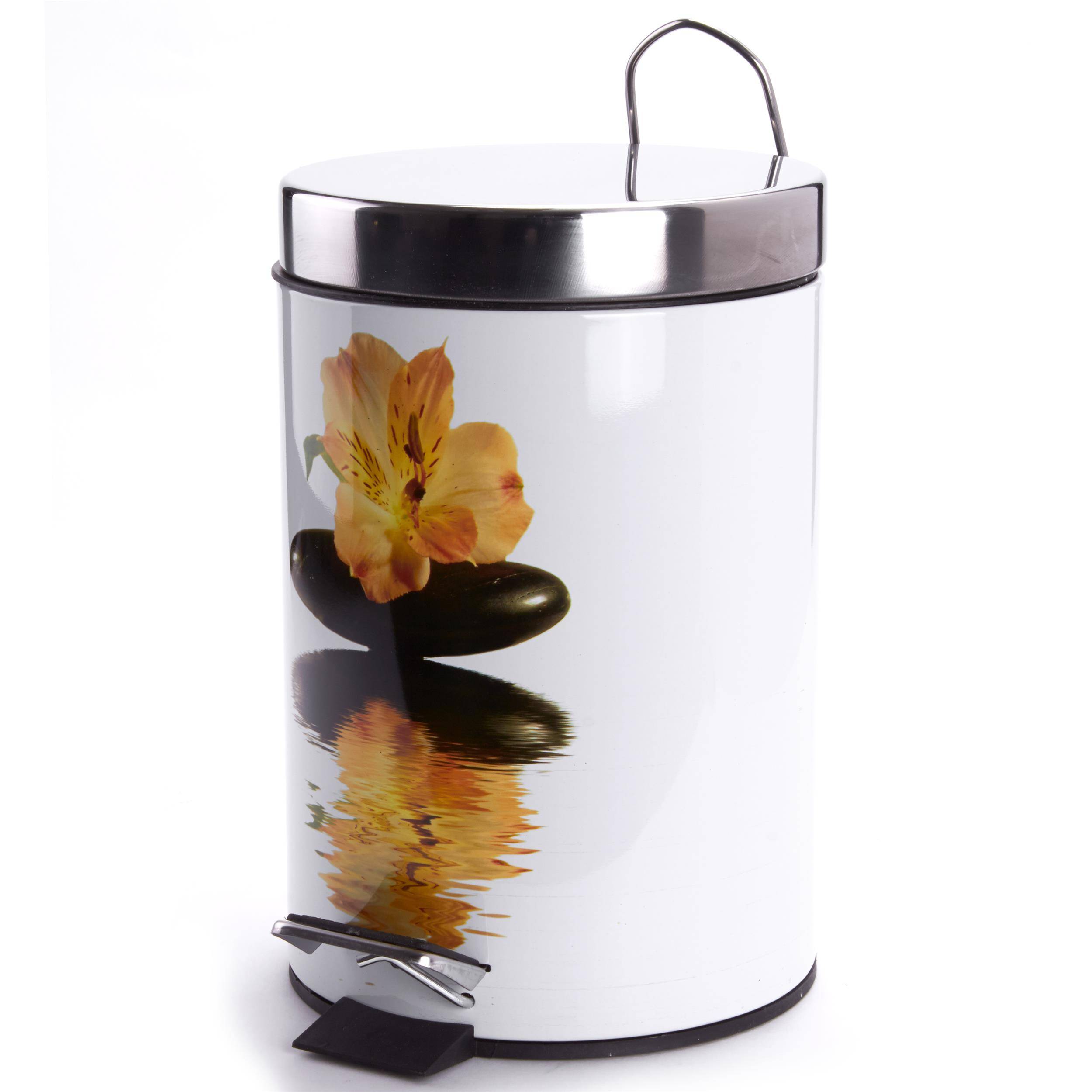 Ein Edelstahl-Tretmülleimer mit einer Blumen- und Wasserspiegelungsgrafik auf der Vorderseite.
