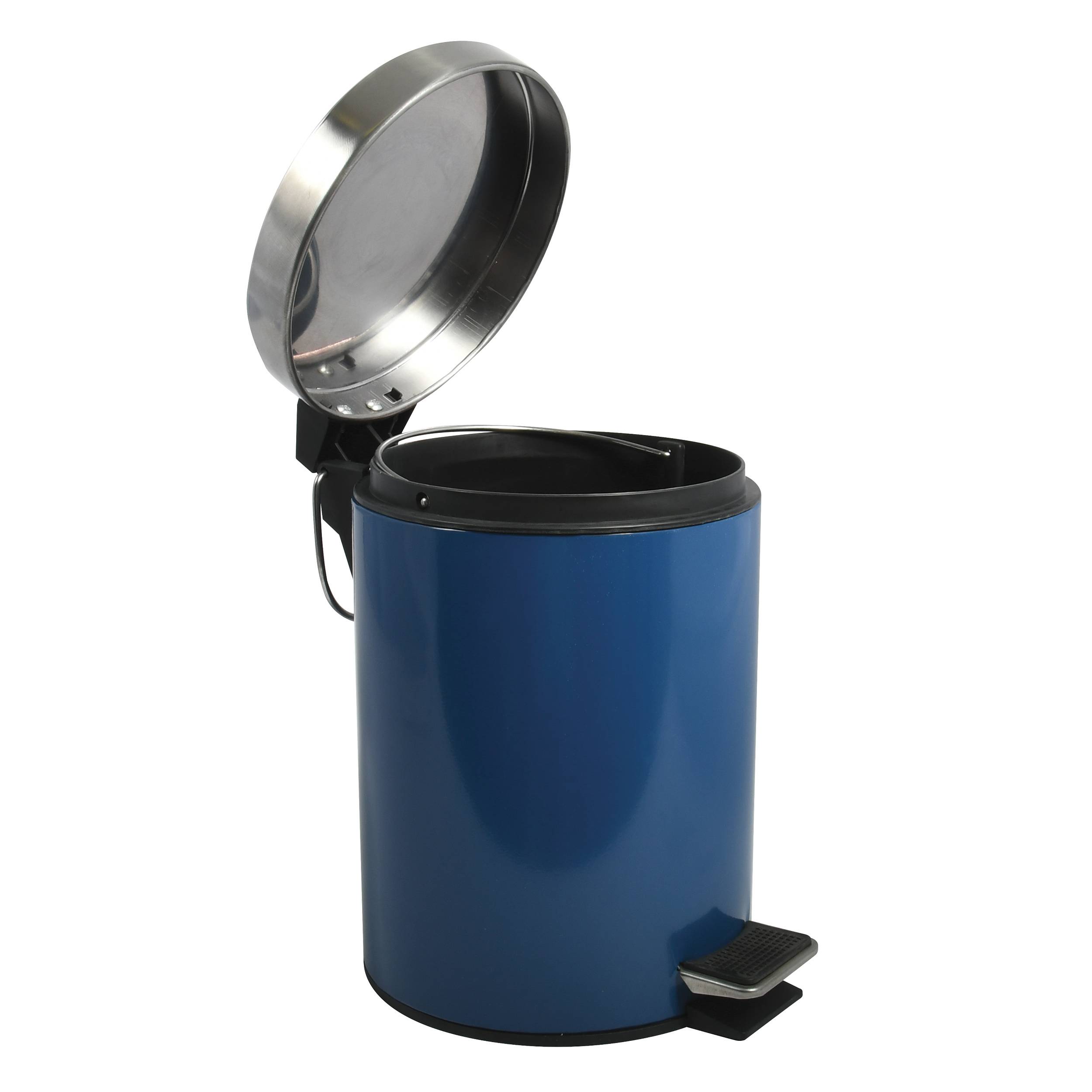 Blauer Pedal-Mülleimer mit offlenem Deckel und Fußpedal auf weißem Hintergrund.