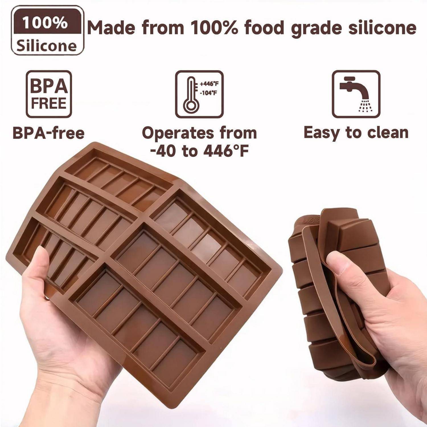 Braune Silikonform für Schokoladenstangen in Händen gehalten, gekennzeichnet mit 100% Lebensmittelsilikon, BPA-frei, -40 bis 446°F, leicht zu reinigen.
