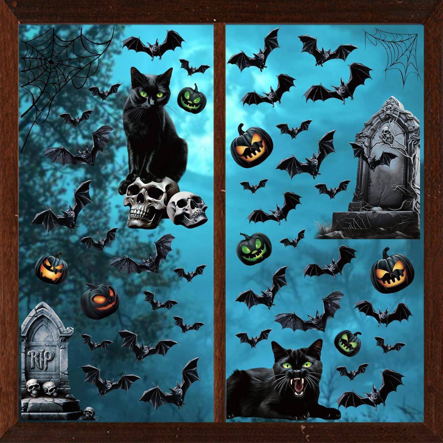 Halloween-Szenerie am Fenster mit zwei blauen Scheiben gefüllt mit Fledermäusen, Kürbislaternen, Spinnennetzen, Grabsteinen, Totenschädeln und schwarzen Katzen.
