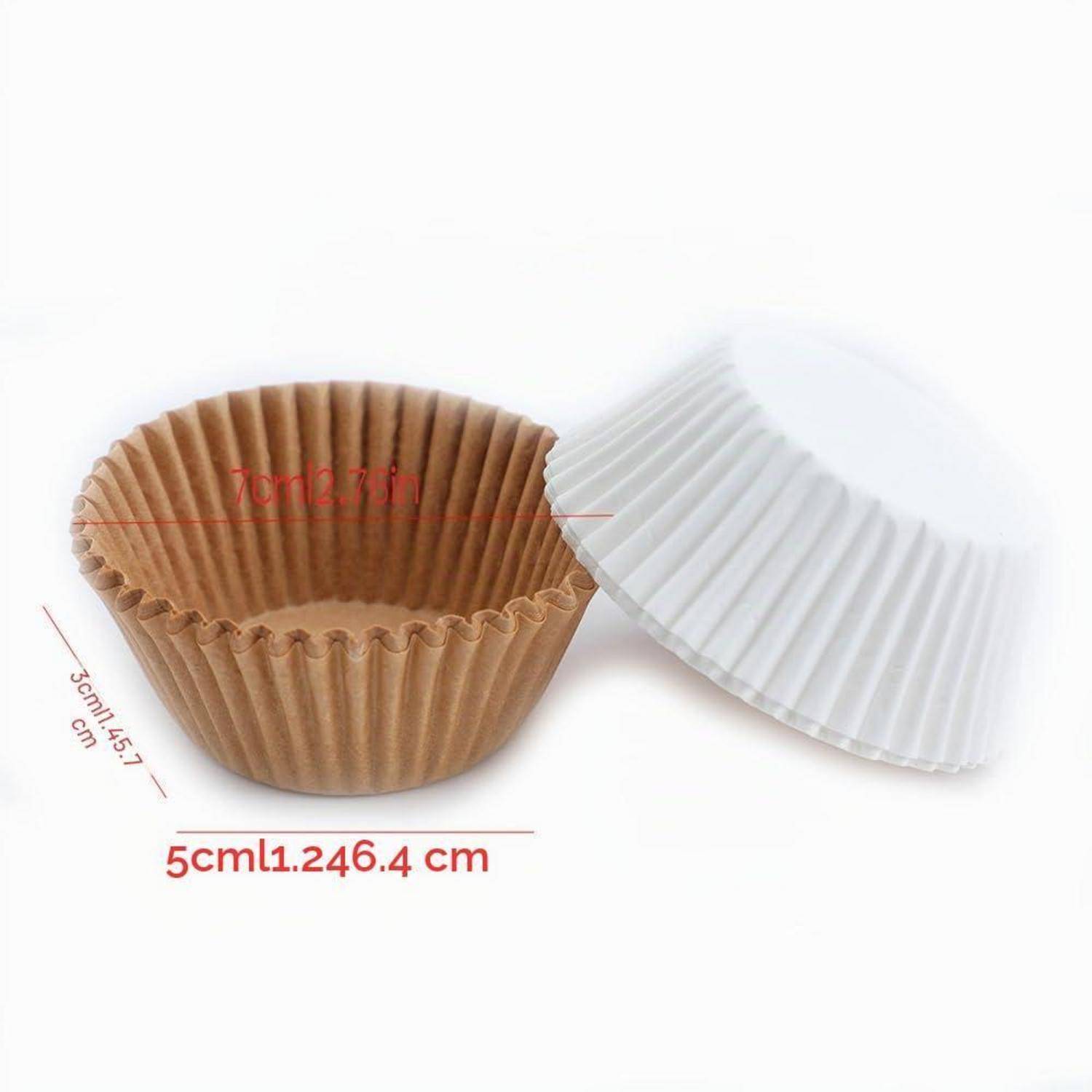 Braun- und weiße gerillte Papier-Backförmchen mit Größenangaben, einschließlich 5 cm Durchmesser und 3 cm Höhe.