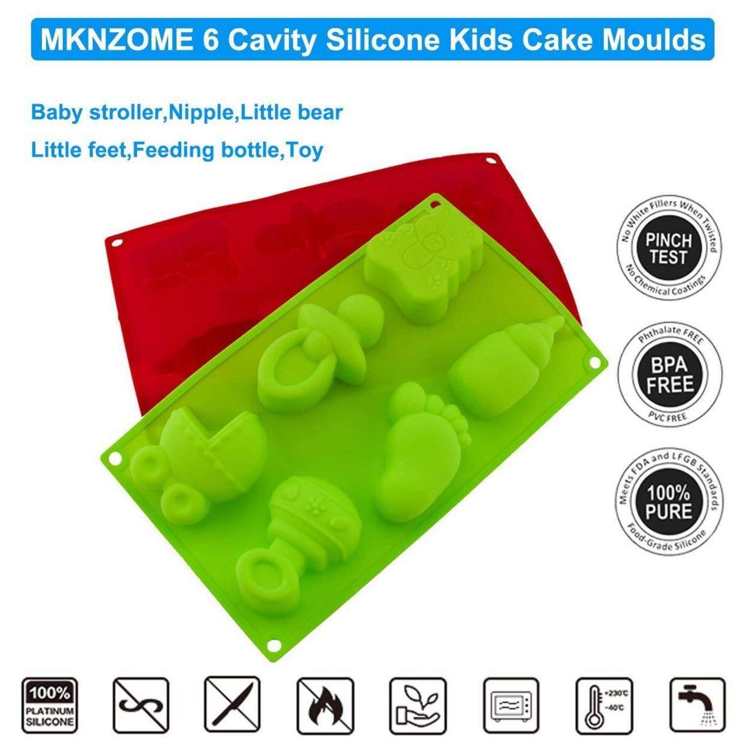 Grüne und rote Silikon-Babykuchenmöglich mit sechs Hohlraumformen, gekennzeichnet für Kinderwagen, Schnuller, Teddybär, Füße, Flasche und Spielzeug.