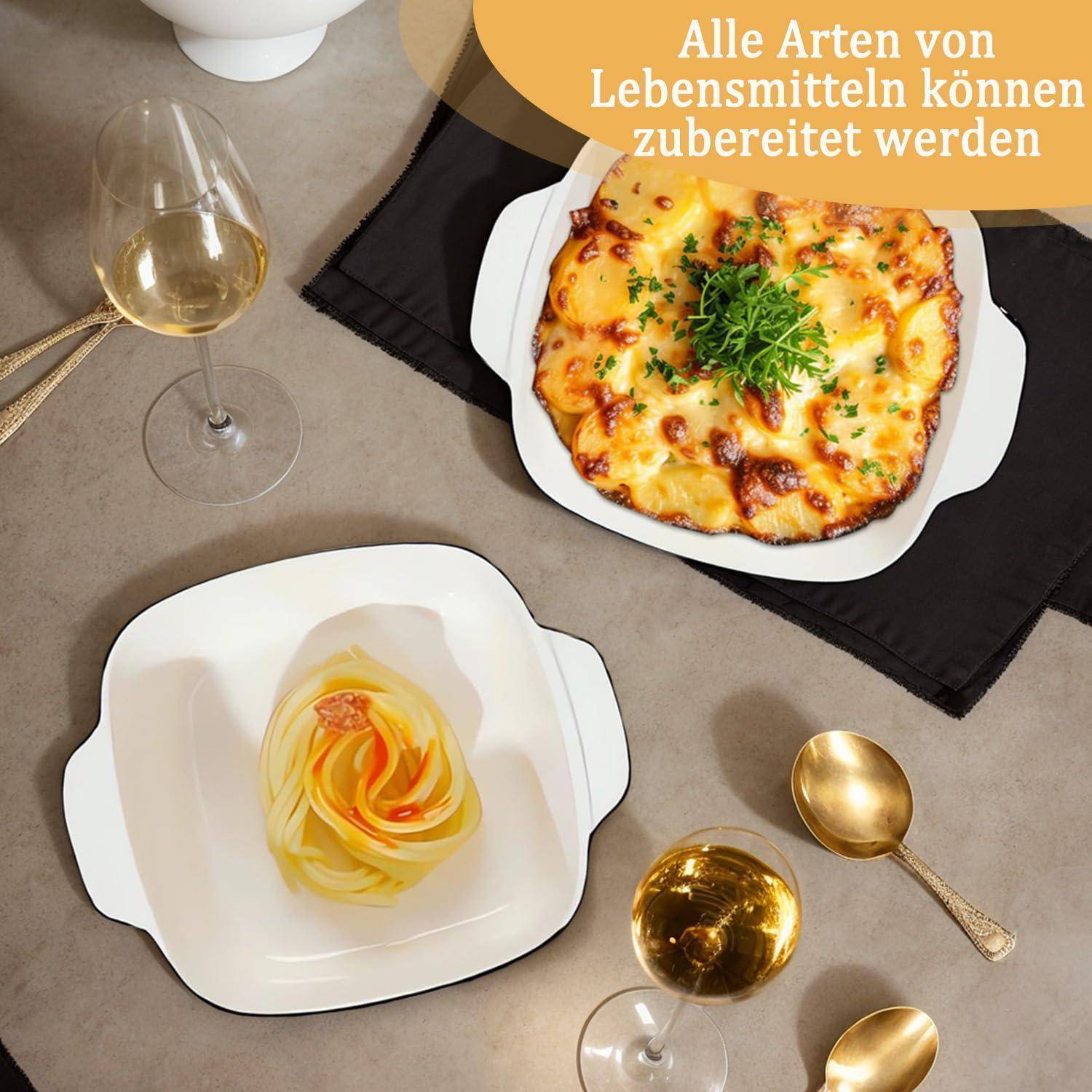 Übersichtsaufnahme eines Tisches mit angerichtetem Nudelgericht und gebackenem Auflauf, zwei Gläsern Weißwein und deutschem Text, der lautet „Alle Arten von Lebensmitteln können zubereitet werden"