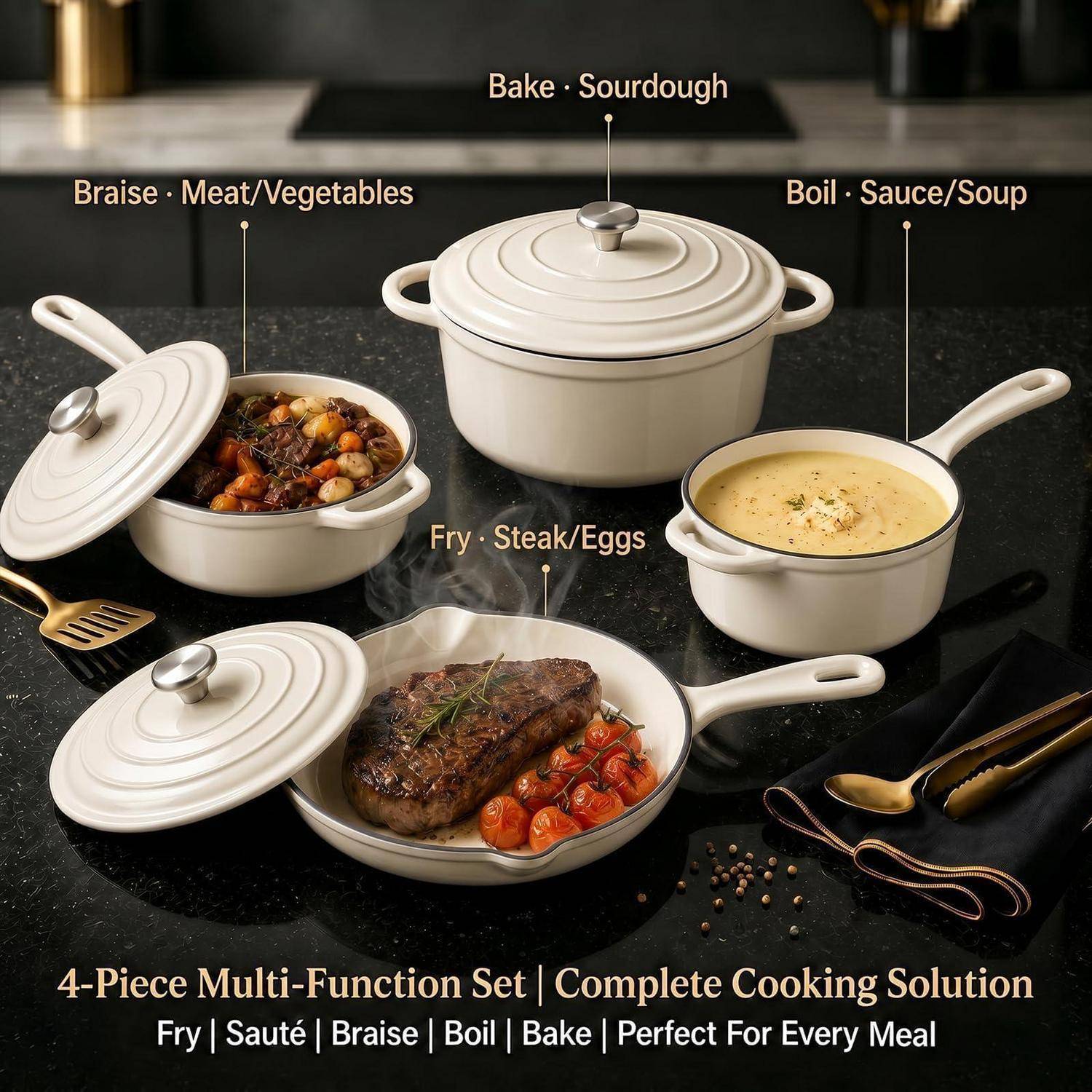 Vierteiliges cremefarbenes Kochgeschirr-Set auf einem Kochfeld, gekennzeichnet zum Schmoren von Fleisch/Gemüse, Kochen von Sauce/Suppe, Backen von Sauerteig und Braten von Steak/Eiern.