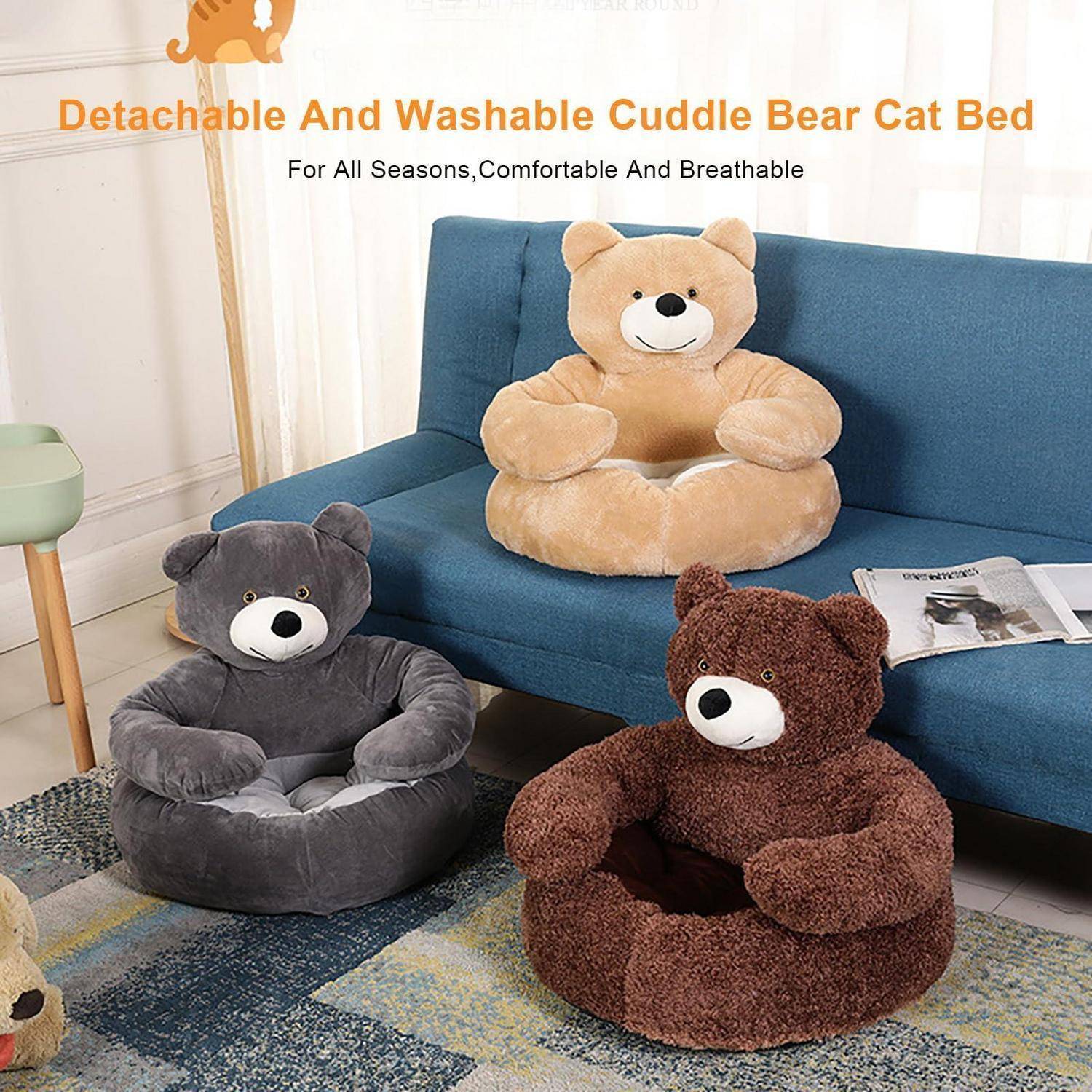Produktbild von drei teddybärförmigen Katzenbetten in Grau, Braun und Beige, mit Text „Abnehmbares und waschbares Kuschelbär-Katzenbett