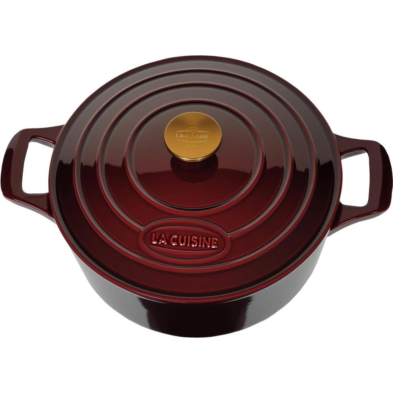 Roter Schmaltopf aus Gusseisen mit Deckel, Seitengriffen und goldenem Knauf, Marke 'La Cuisine'.
