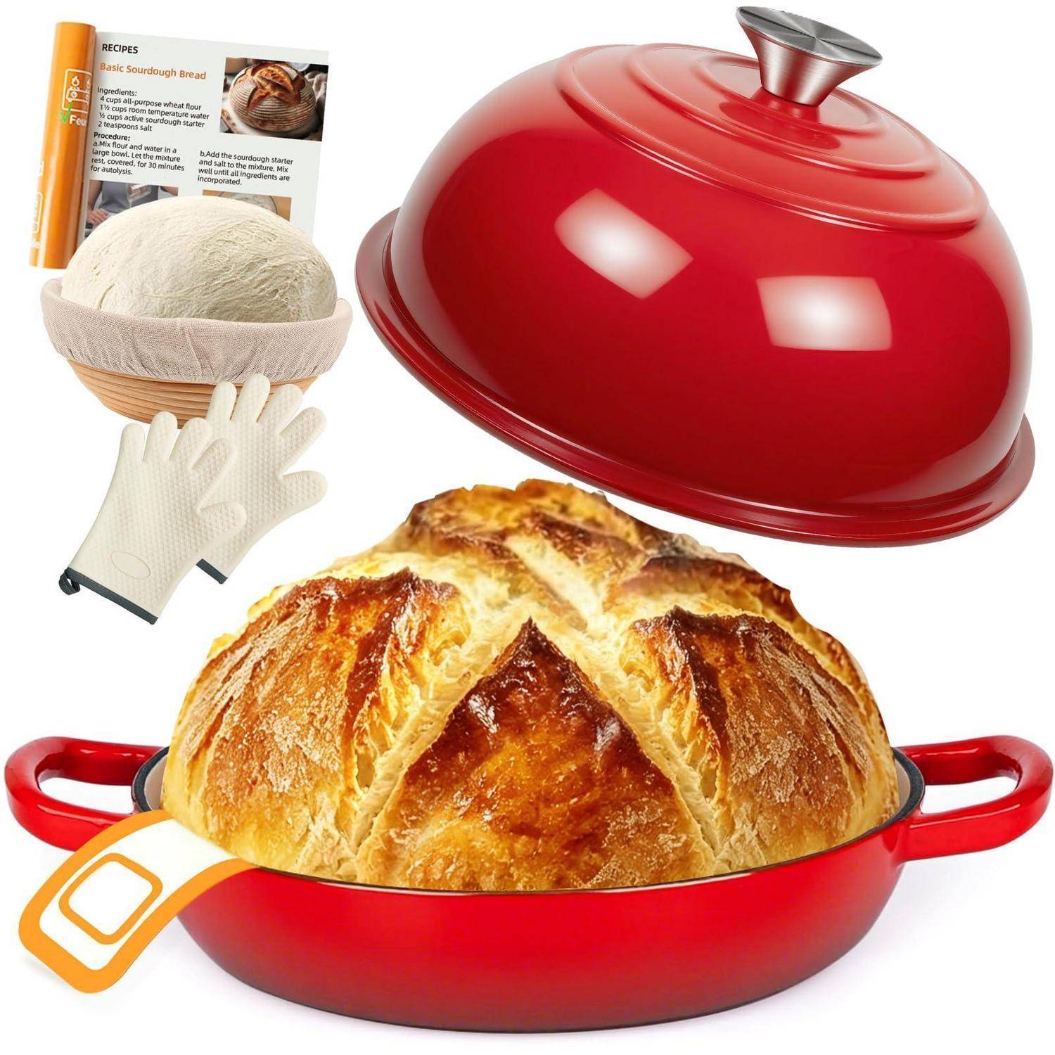 Rot emaillierter Brotbacktopf mit Deckel, gebackenes Brot im Inneren, plus Rezeptheft, Teigschüssel und Ofenhandschuhe, die ein Brotbackset zeigen.