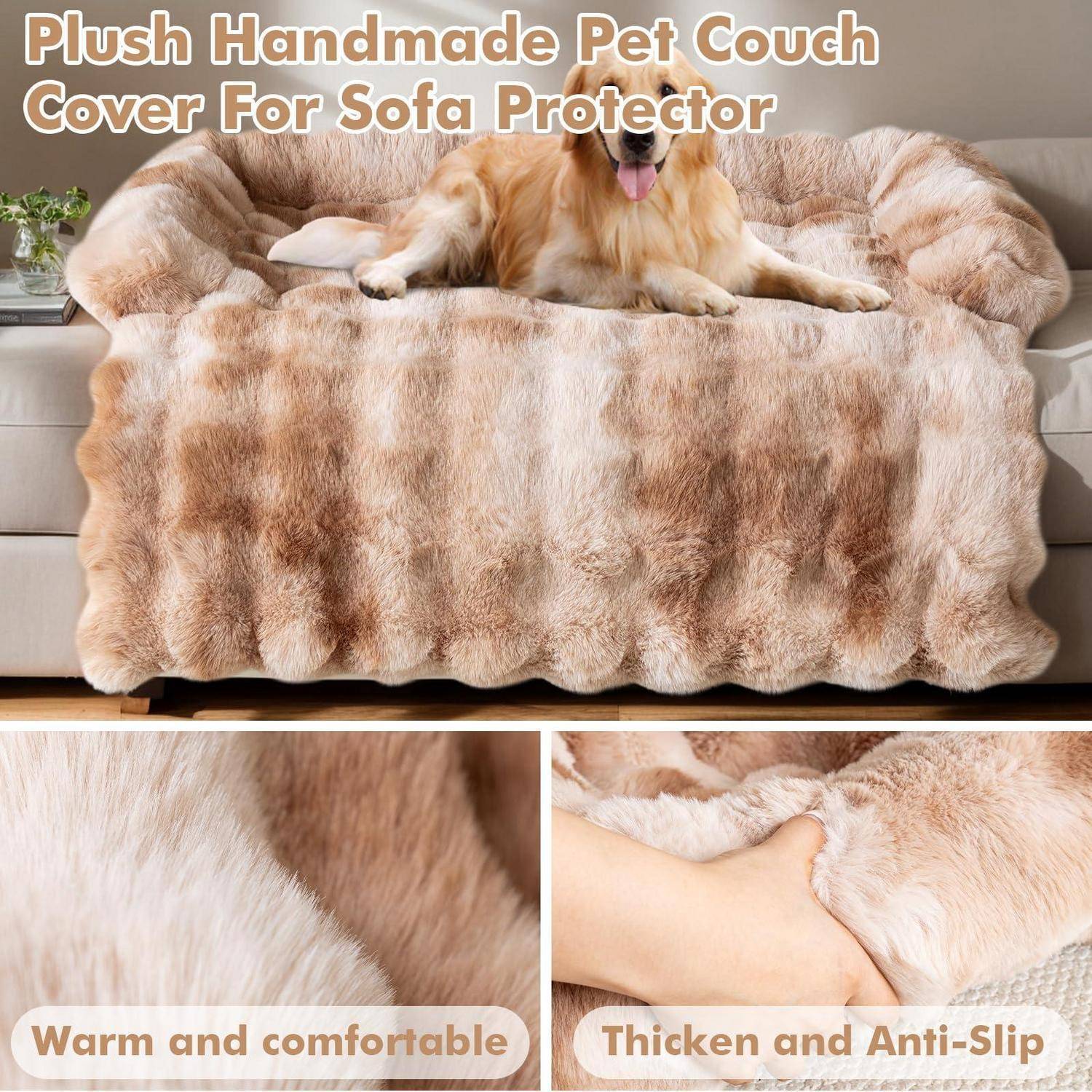 Ein Golden Retriever liegt auf einem luxuriösen beigen Haustiersofa-Bezug auf einem Sofa, mit eingefügten Nahaufnahmen mit den Bezeichnungen „Warm und komfortabel" und „Verdickt und rutschfest"".