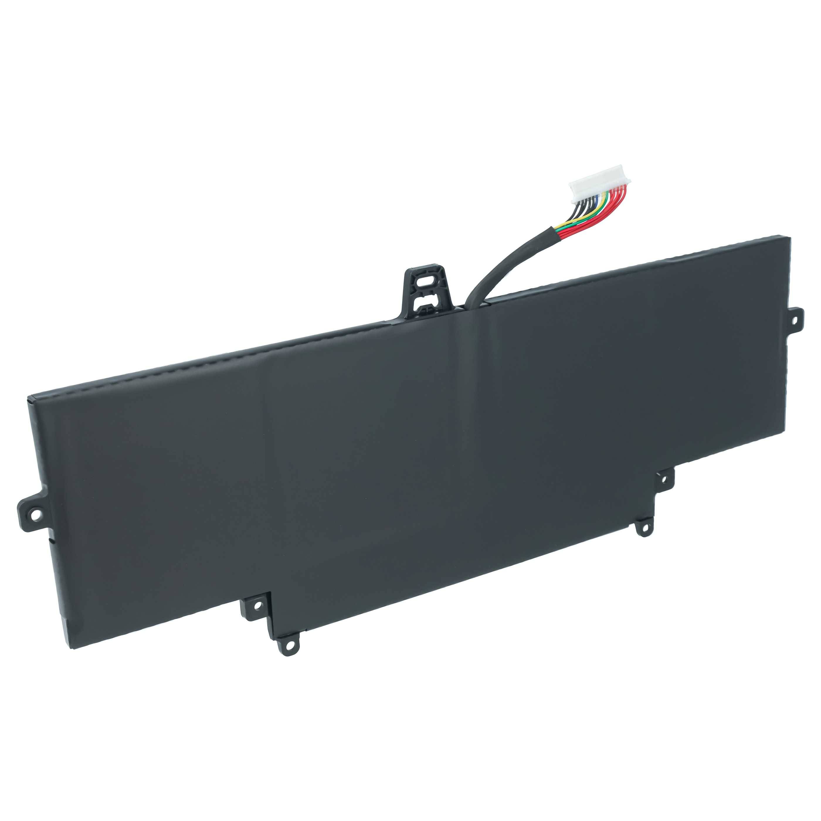 Schwarzes rechteckiges wiederaufladbares Batteriepack mit angebrachtem Verdrahtungsstecker auf weißem Hintergrund.