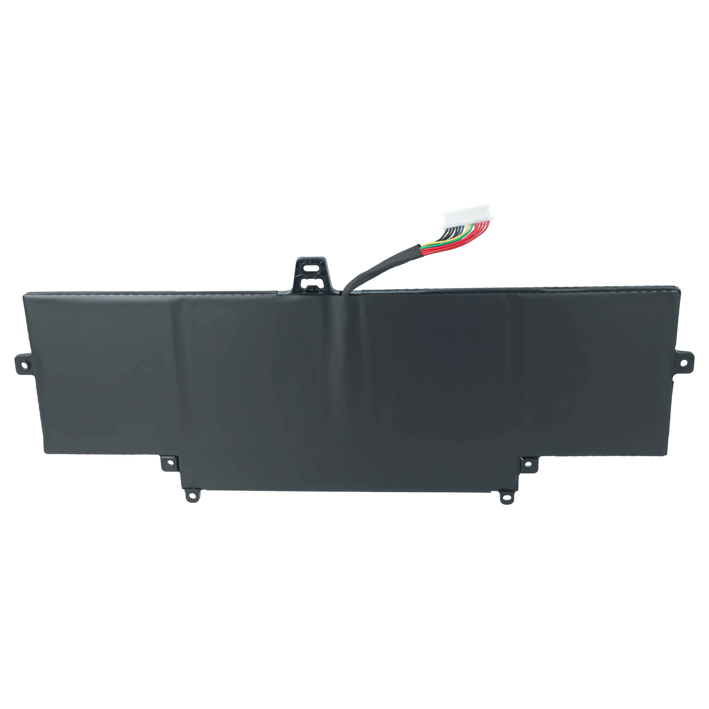 Schwarzes rechteckiges Batteriepack mit Befestigungslaschen und angekabeltem Mehraderkabel auf weißem Hintergrund.