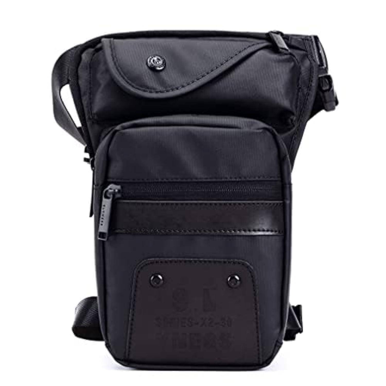 Schwarze Crossbody-Umhängetasche mit vorderer Reißverschlusstasche und Klappenabschluss, auf weißem Hintergrund dargestellt.