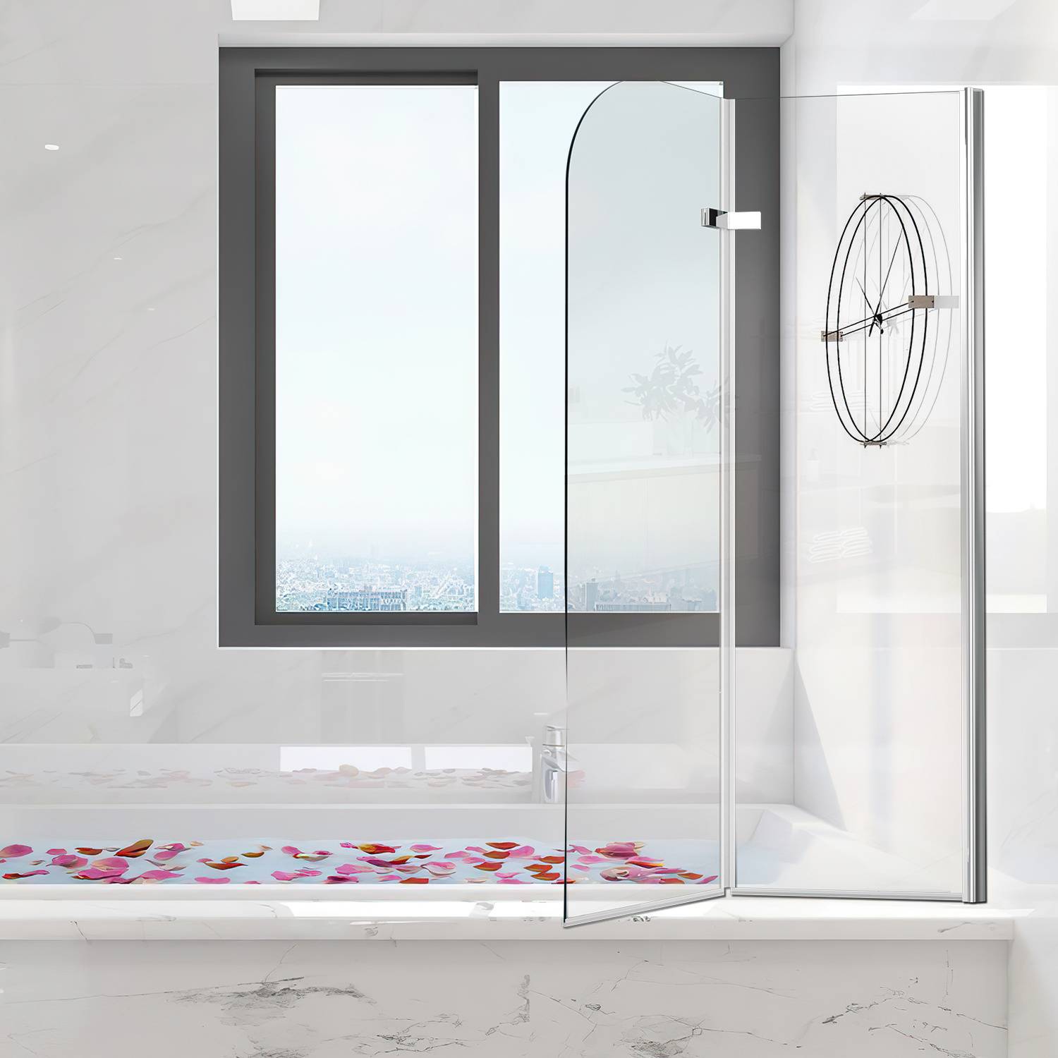 Modernes Badezimmer mit einer gläsernen Badewanne, blumigem Badewasser, großem Fenster und Wanduhr.