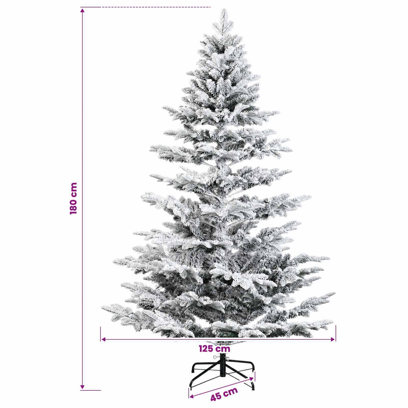 Mit Schnee bedeckter künstlicher Weihnachtsbaum mit Abmessungen: 180 cm Höhe, 125 cm Breite, 45 cm Basisdurchmesser.