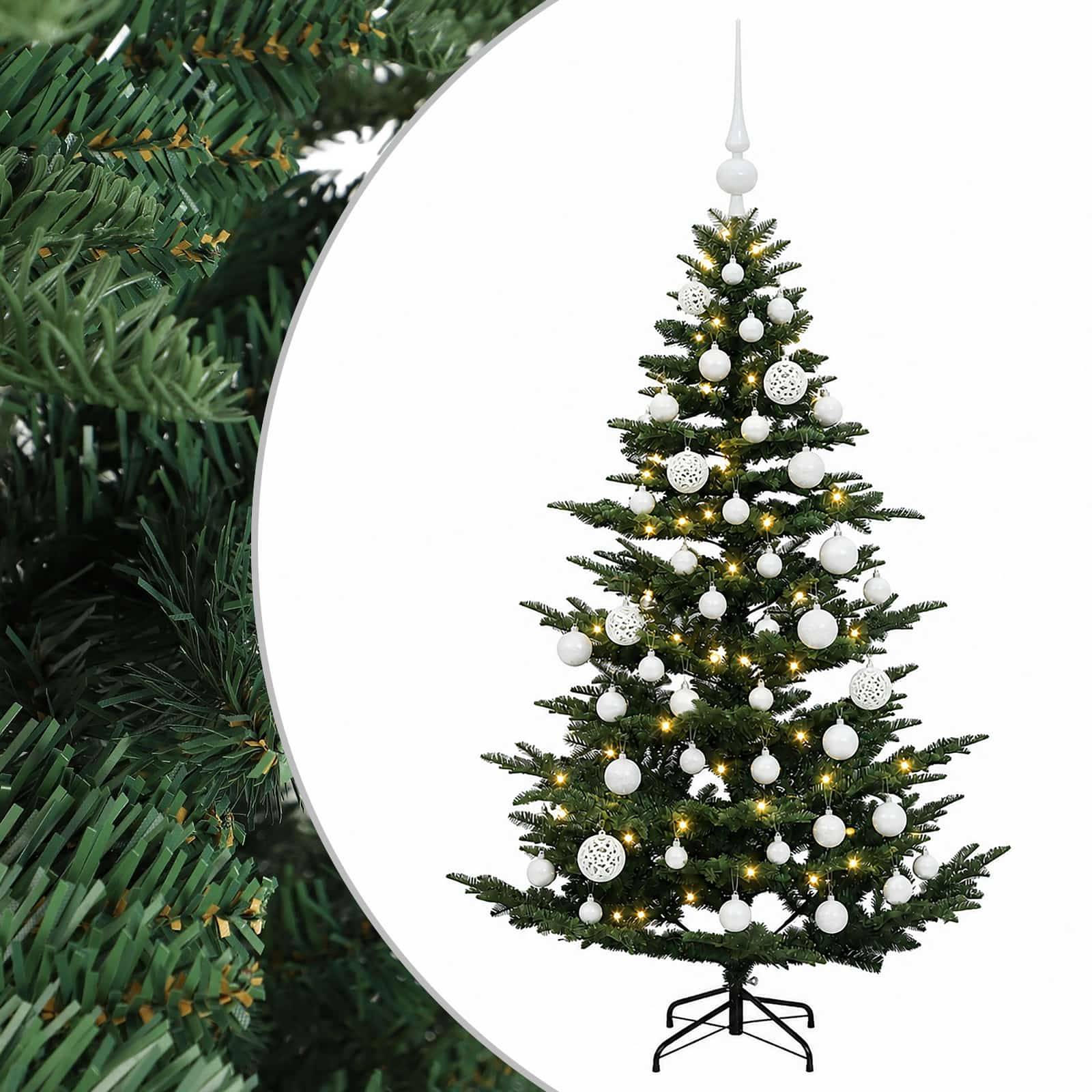 Dekorierter künstlicher Weihnachtsbaum mit weißen Ornamenten, warmen Lichtern und einer weißen Spitze, gezeigt als Produktbild auf einem schlichten weißen Hintergrund.