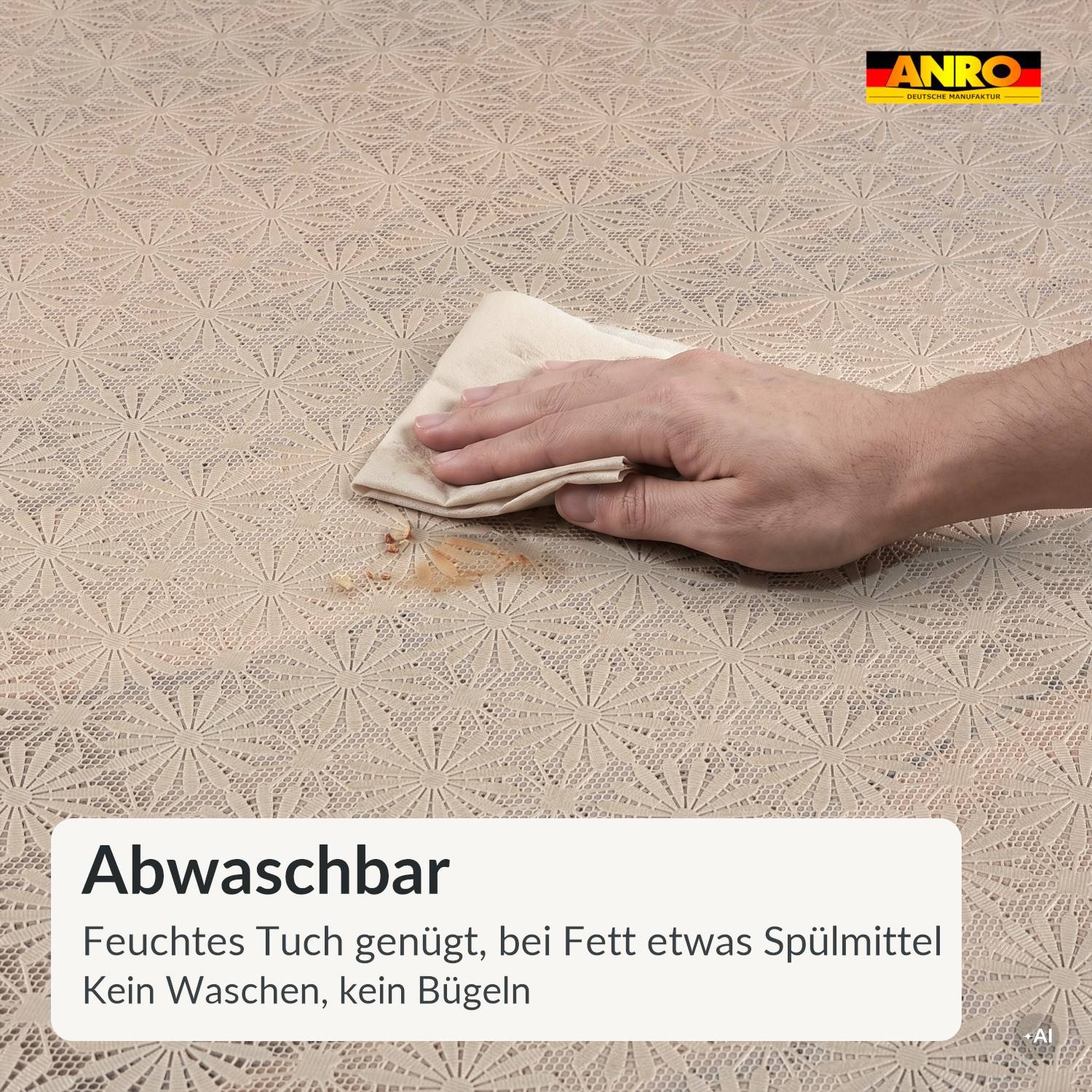 Hand wischt eine gemusterte Oberfläche mit einem Tuch sauber; deutscher Text sagt „Abwaschbar" und vermerkt, dass ein feuchtes Tuch ausreicht, kein Waschen oder Bügeln erforderlich.