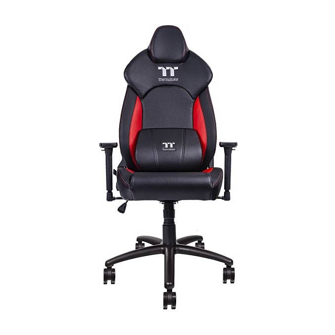 Schwarz-rote Gaming-Stuhl von Thermaltake mit Armlehnen, Kopfstütze und fünfrädiger Basis auf weißem Hintergrund.